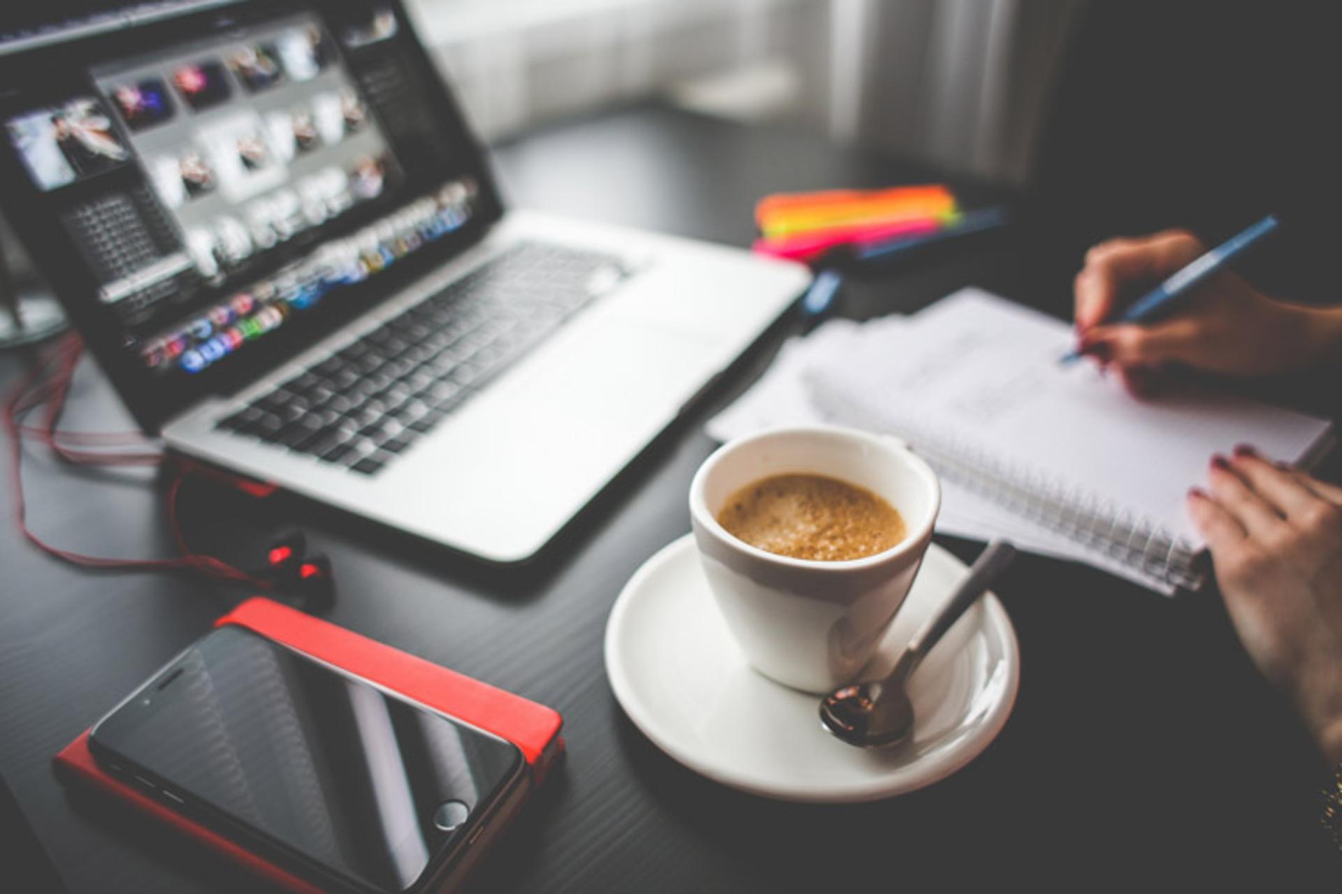 فریلنسر / Freelancer