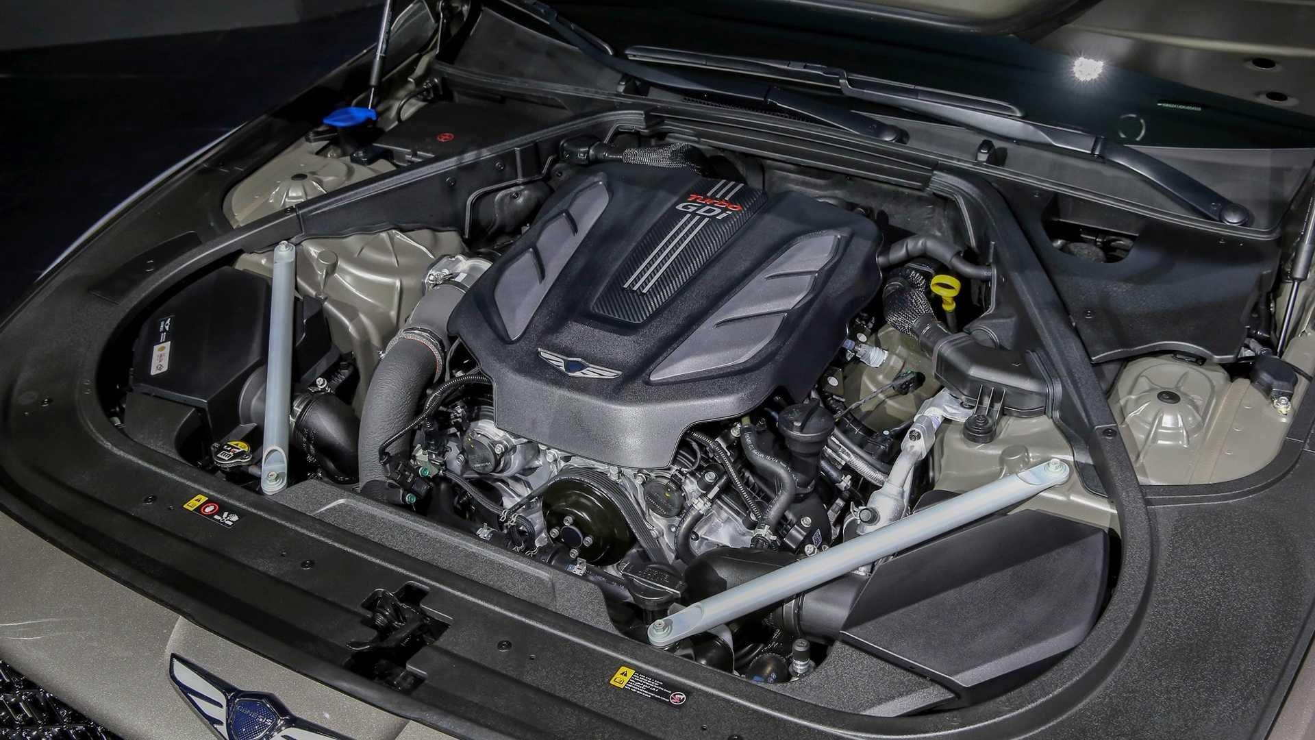 2020 Genesis G90 luxury sedan / سدان لوکس جنسیس جی 90