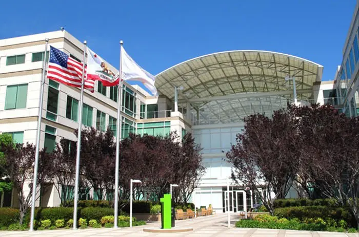 کمپ اپل / Infinite Loop