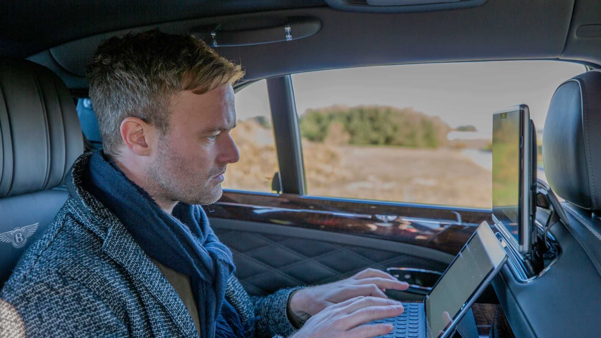 Bentley Viasat In-Car WiFi / بنتلی ویاست وای‌فای داخل خودرو