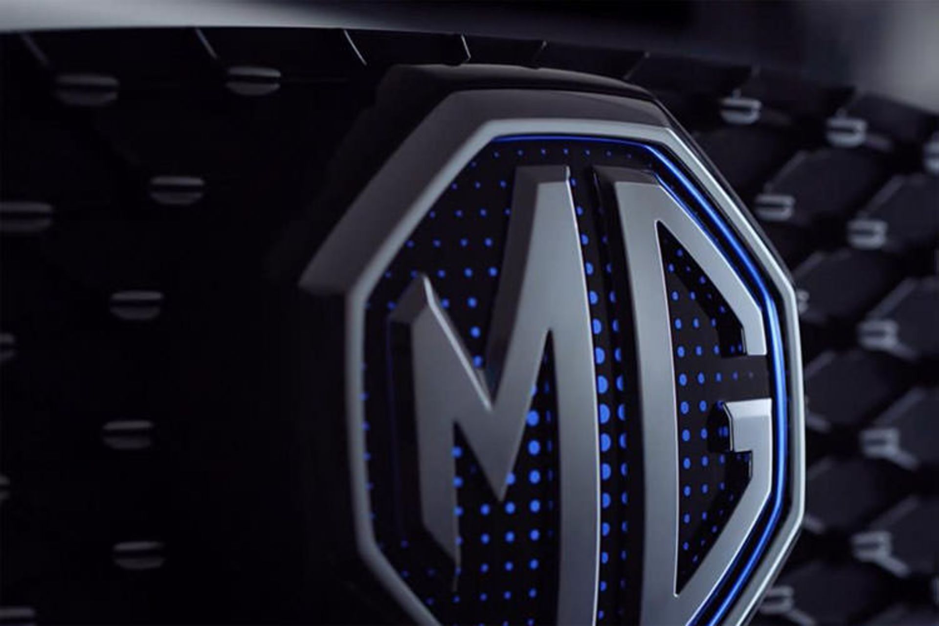 MG eZS SUV / شاسی بلند الکتریکی ام جی eZS