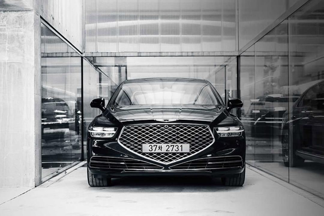 2020 Genesis G90 luxury sedan / سدان لوکس جنسیس جی 90