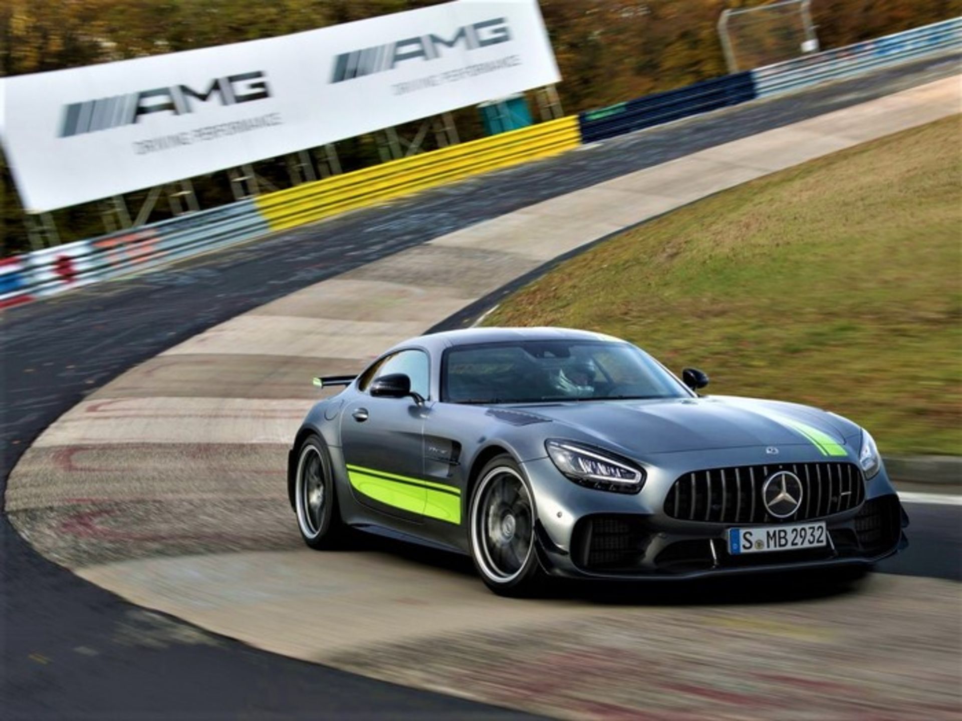 amg gt r pro