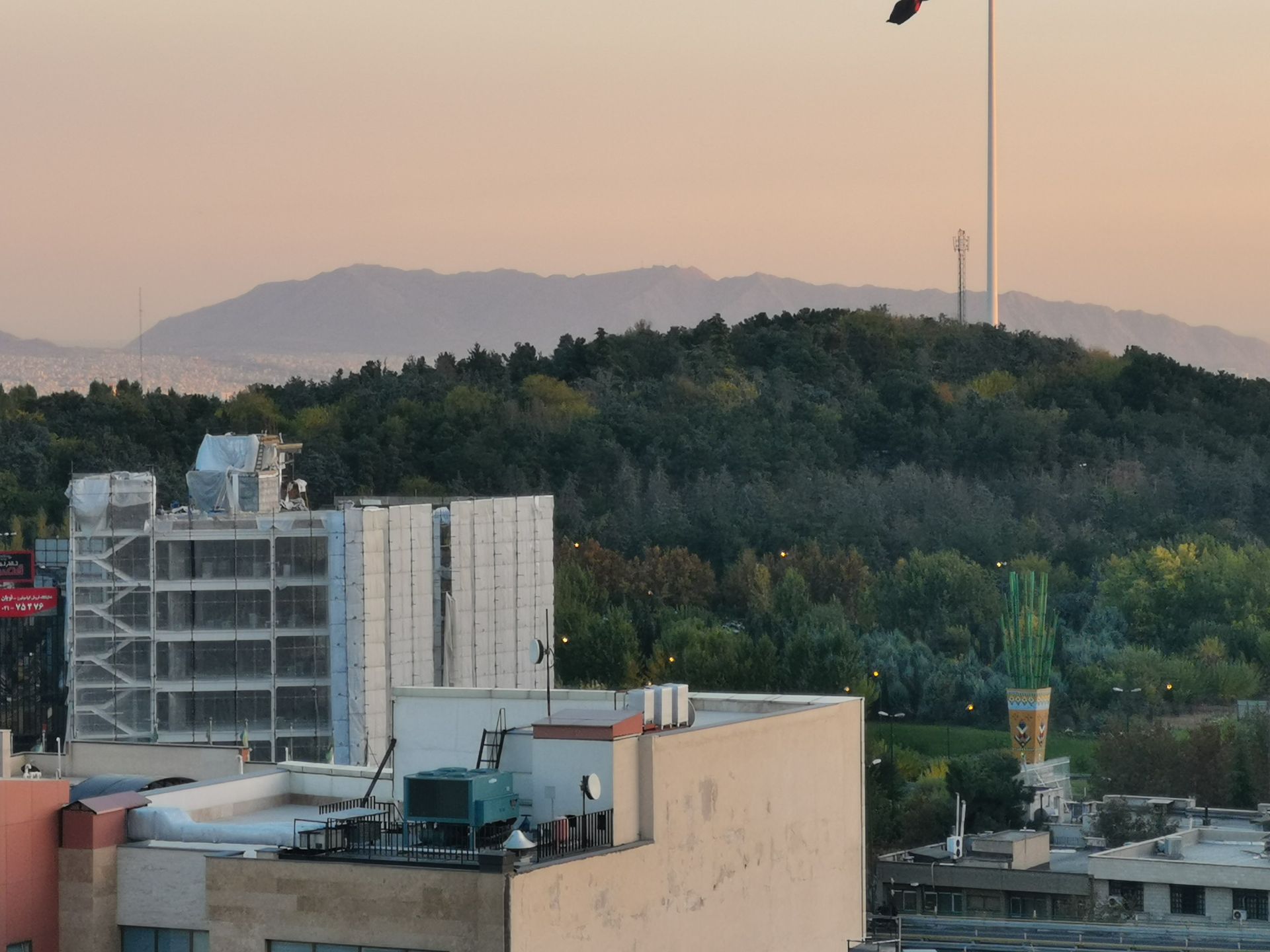 نمونه عکس دوربین میت 20 پرو