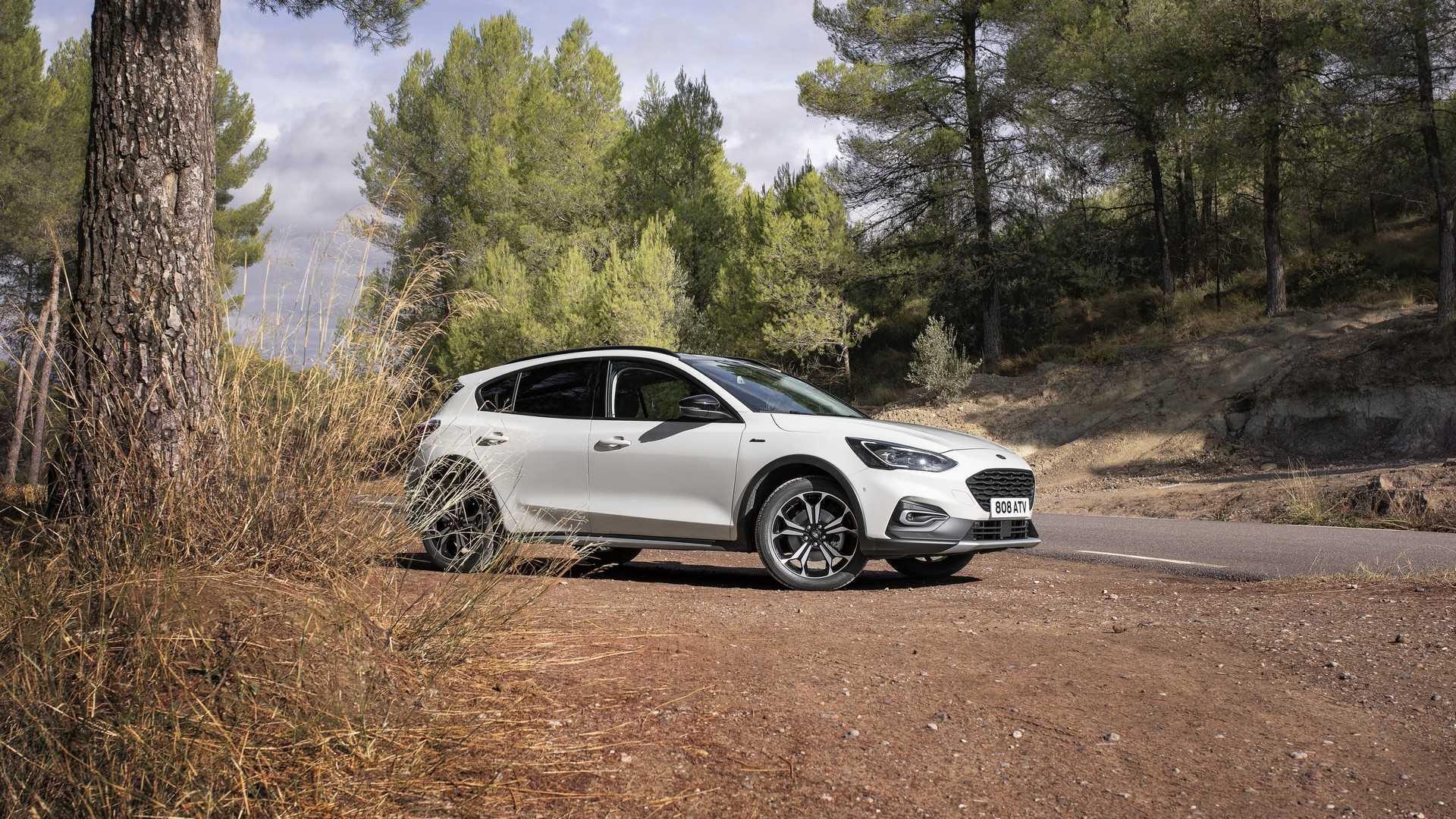 Ford Focus Active Wagon / فورد فوکوس اکتیو واگن