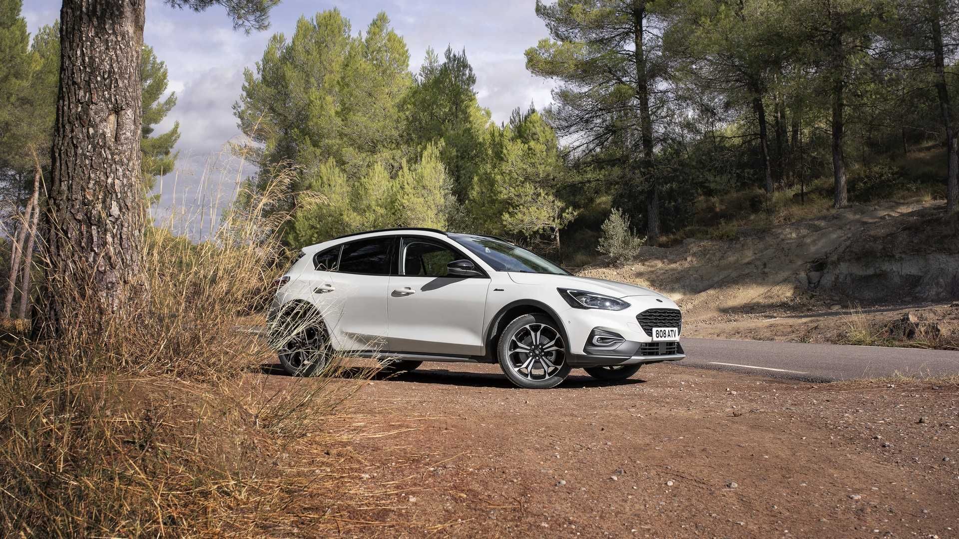 Ford Focus Active Wagon / فورد فوکوس اکتیو واگن