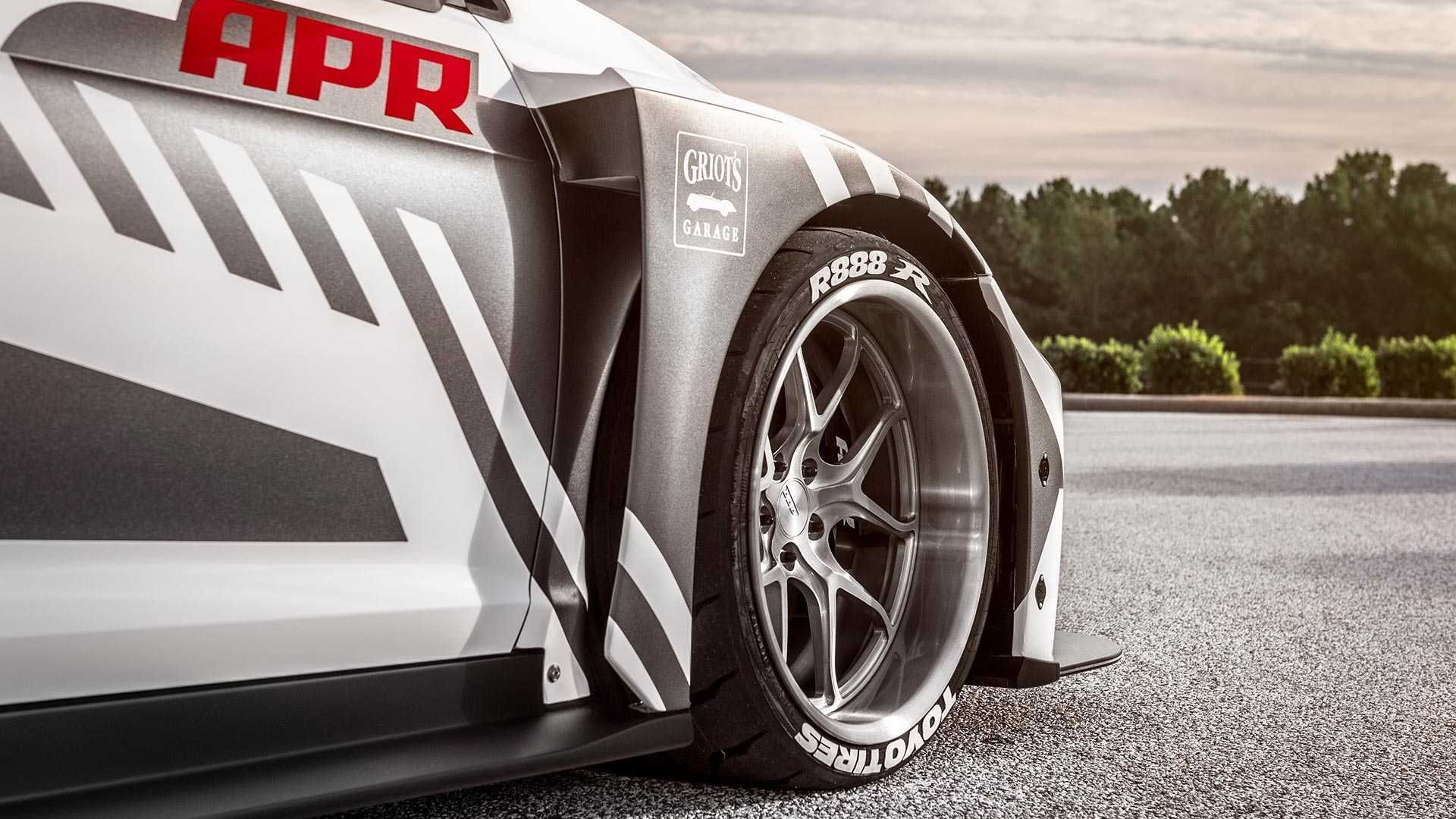 Volkswagen Golf R RLMS / هاچ‌بک فولکس‌واگن گلف R RLMS