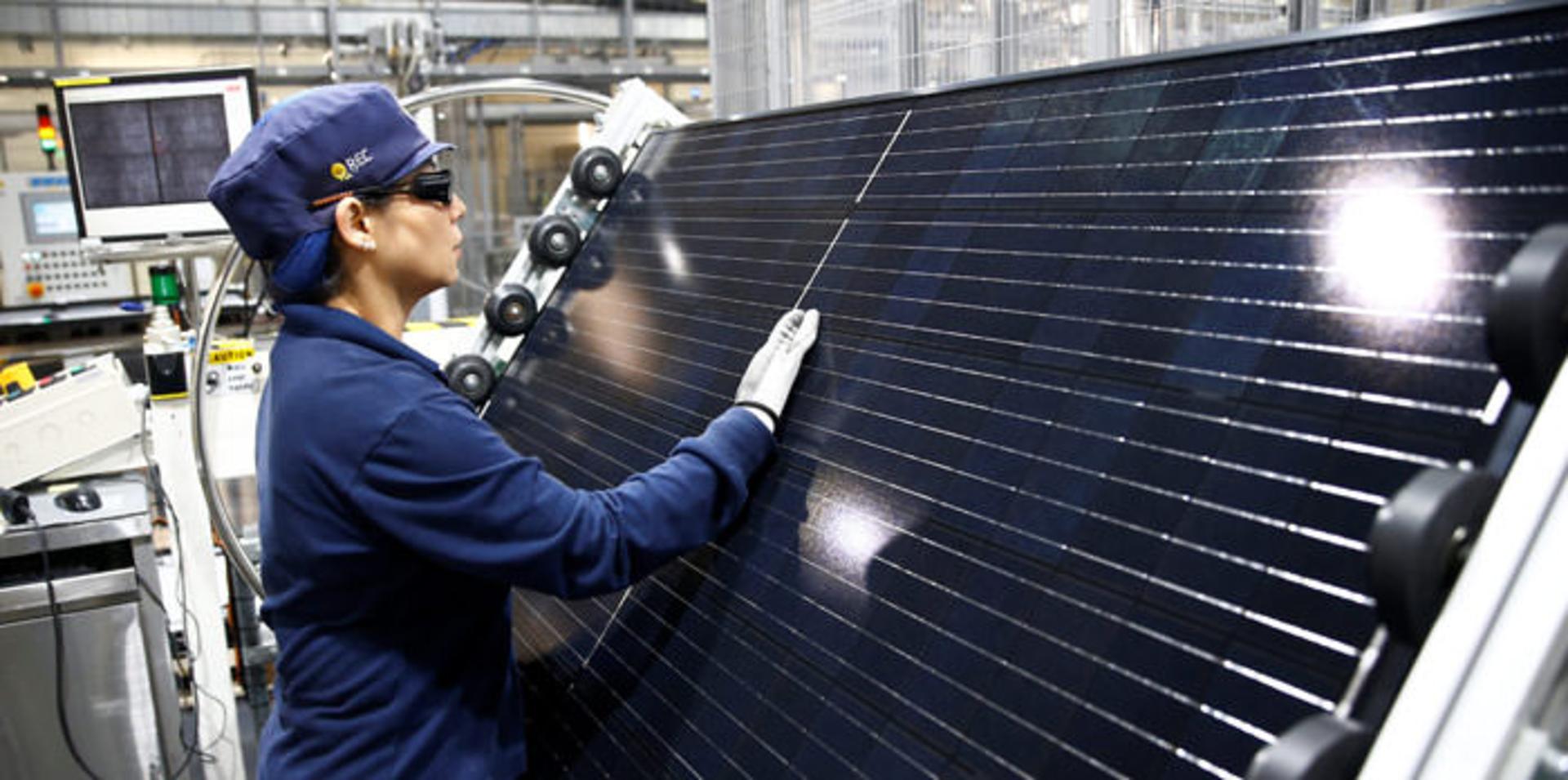 پنل خورشیدی / Solar panel