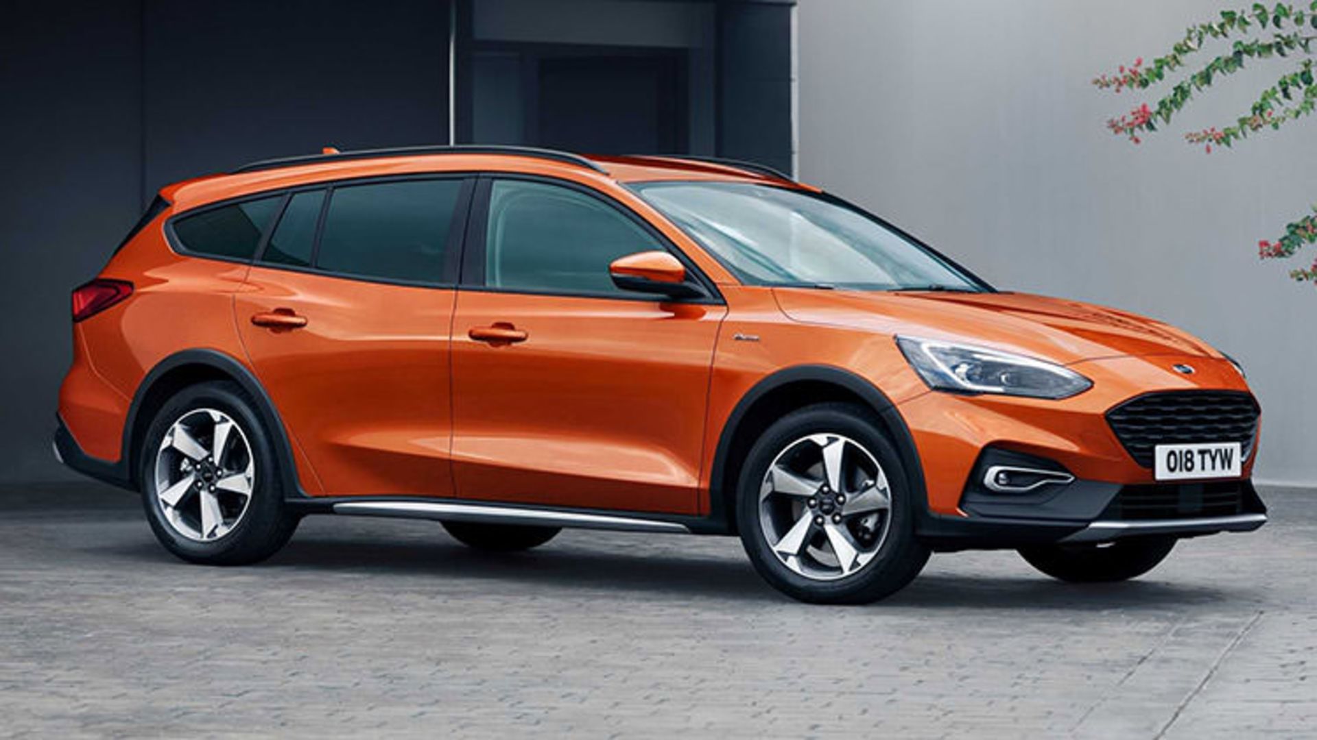 Ford Focus Active Wagon / فورد فوکوس اکتیو واگن