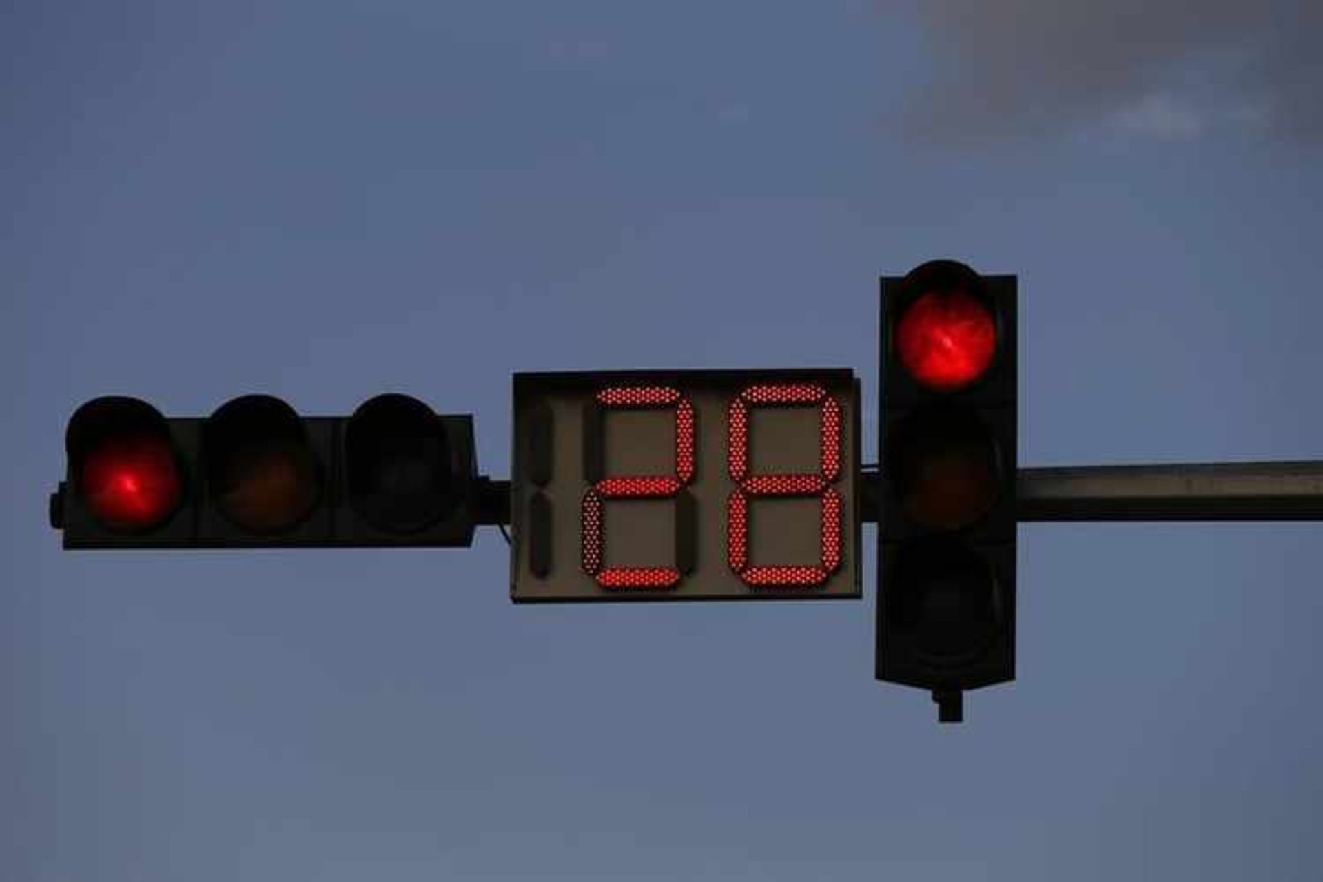 connected car Traffic Lights / خودروی متصل چراغ راهنمایی