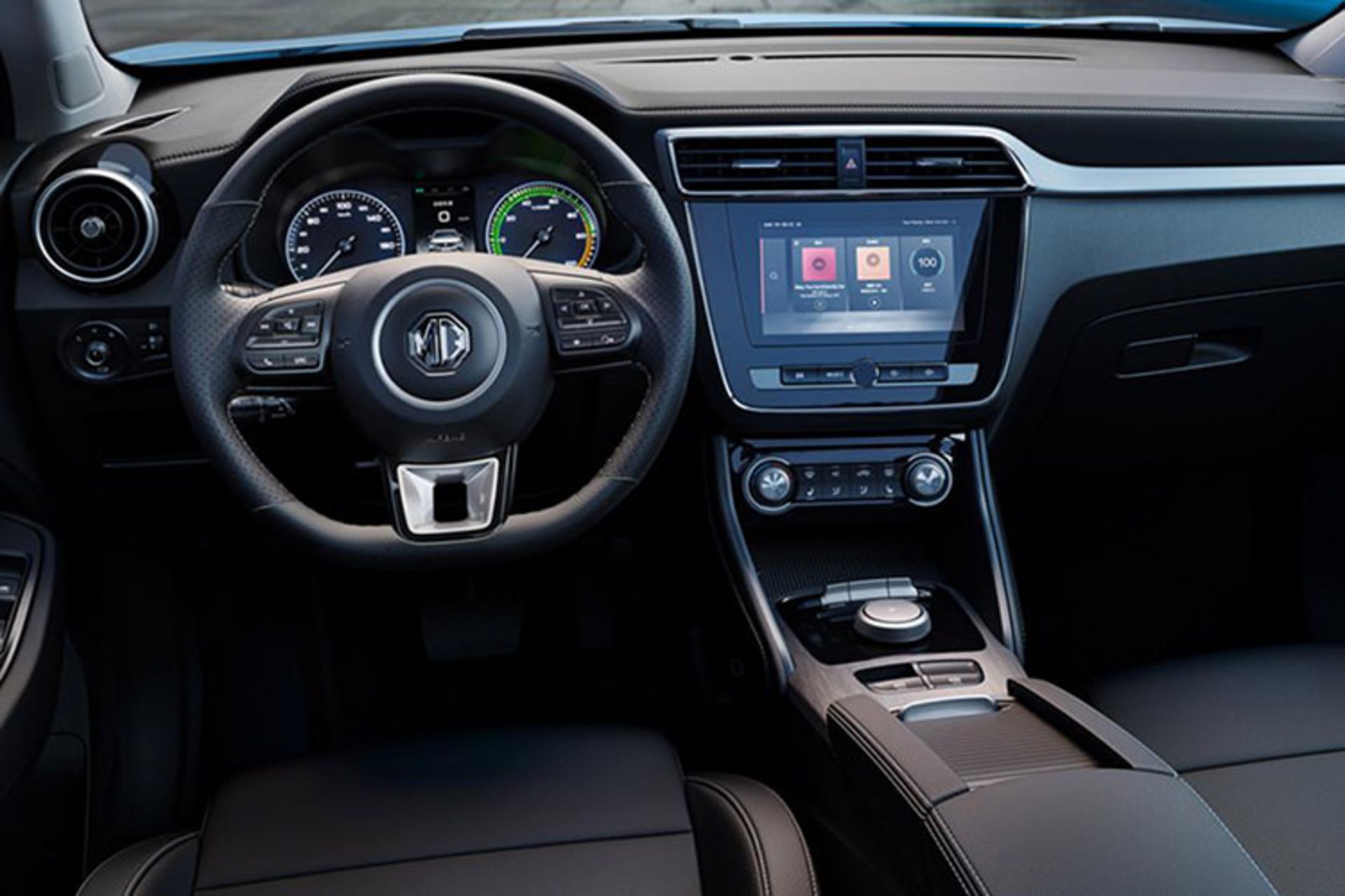 MG eZS SUV / شاسی بلند الکتریکی ام جی eZS