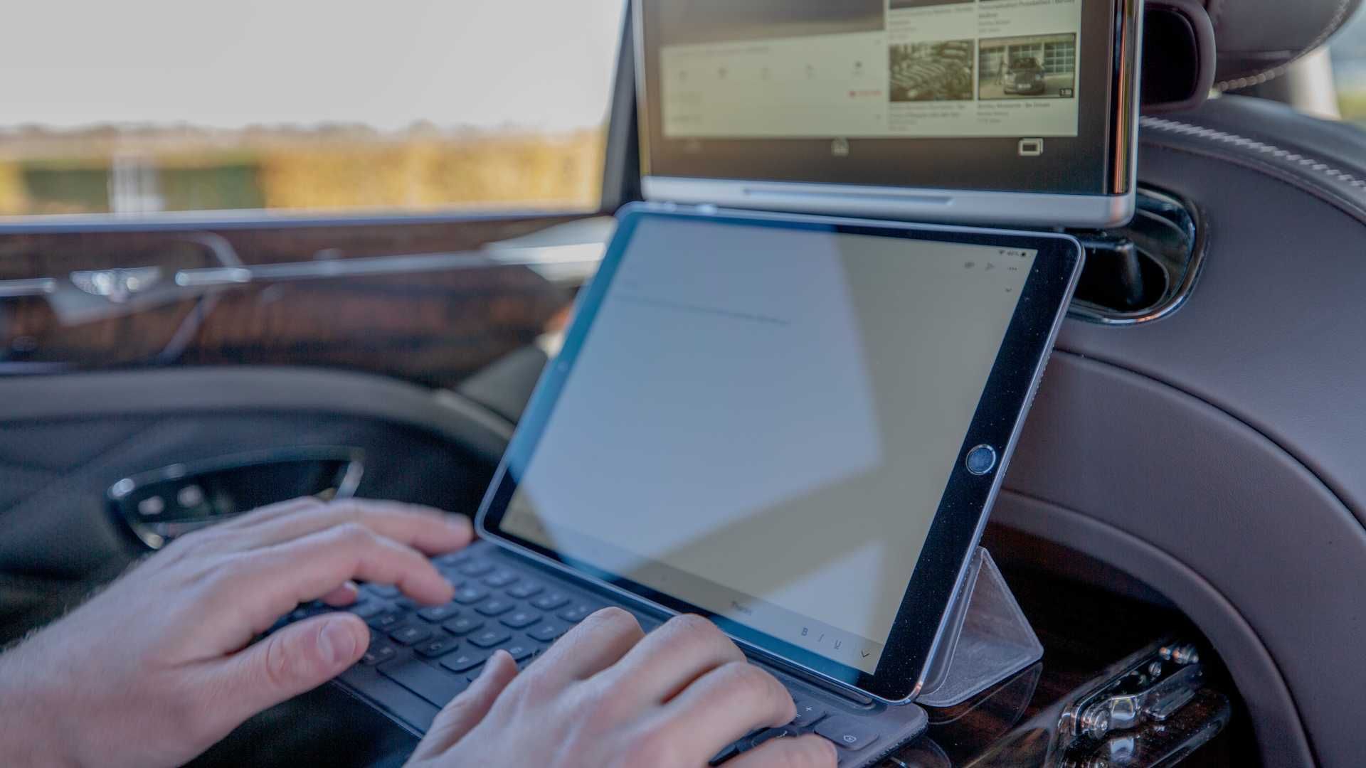 Bentley Viasat In-Car WiFi / بنتلی ویاست وای‌فای داخل خودرو