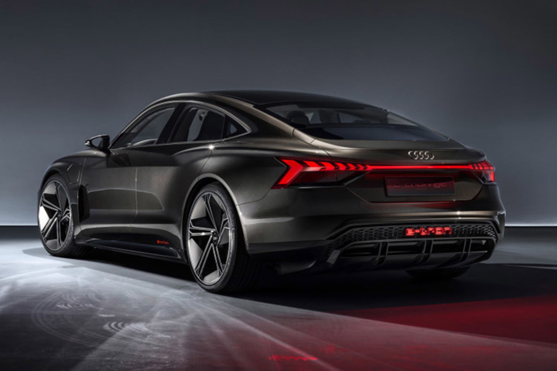 Audi E-Tron GT Concept / مفهومی آئودی ای-ترون جی تی