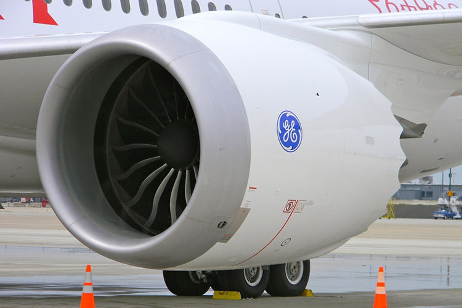 GEnx Engine / موتور جت