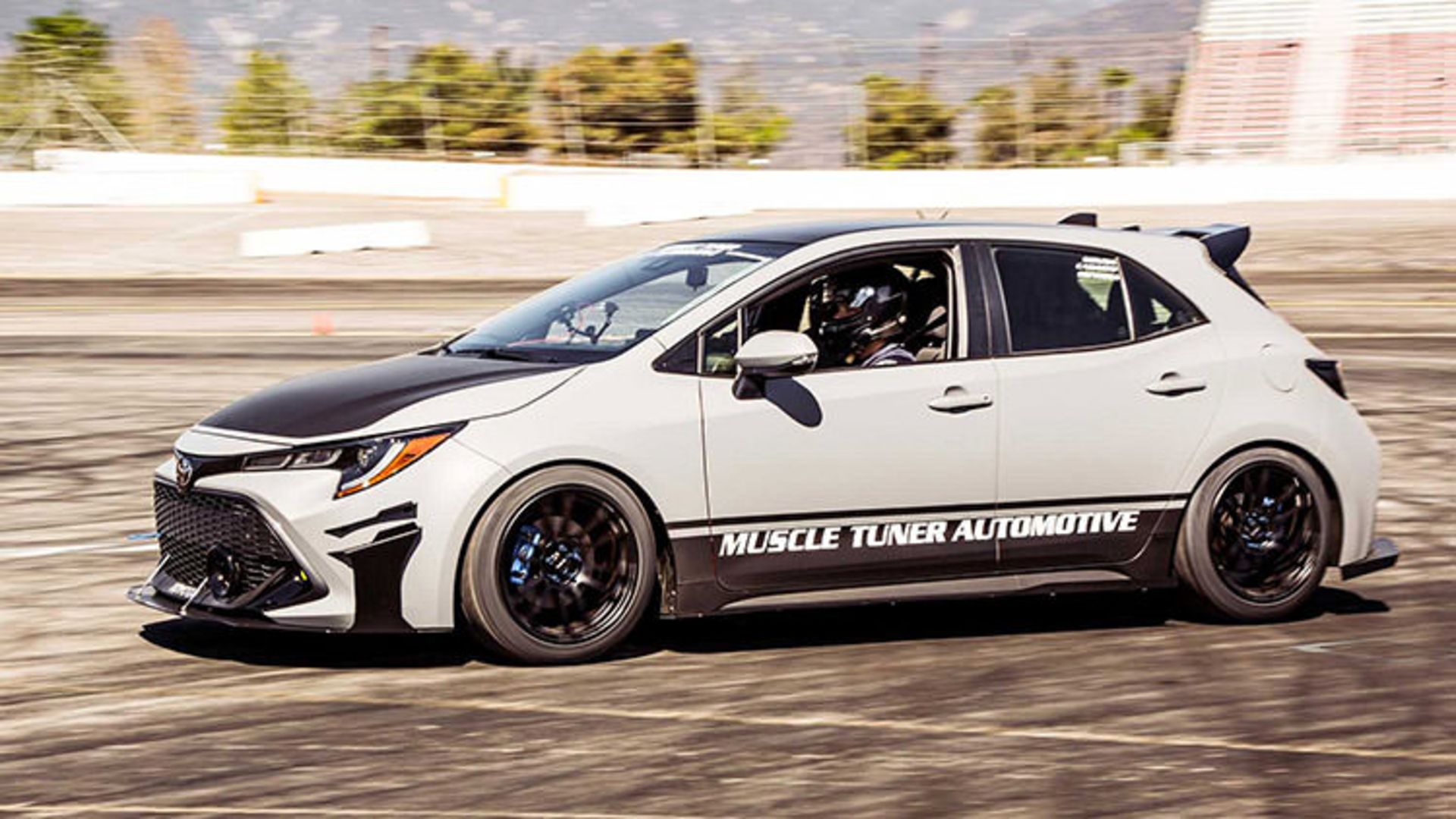 Toyota Corolla hatchback / هاچ‌بک تویوتا کرولا