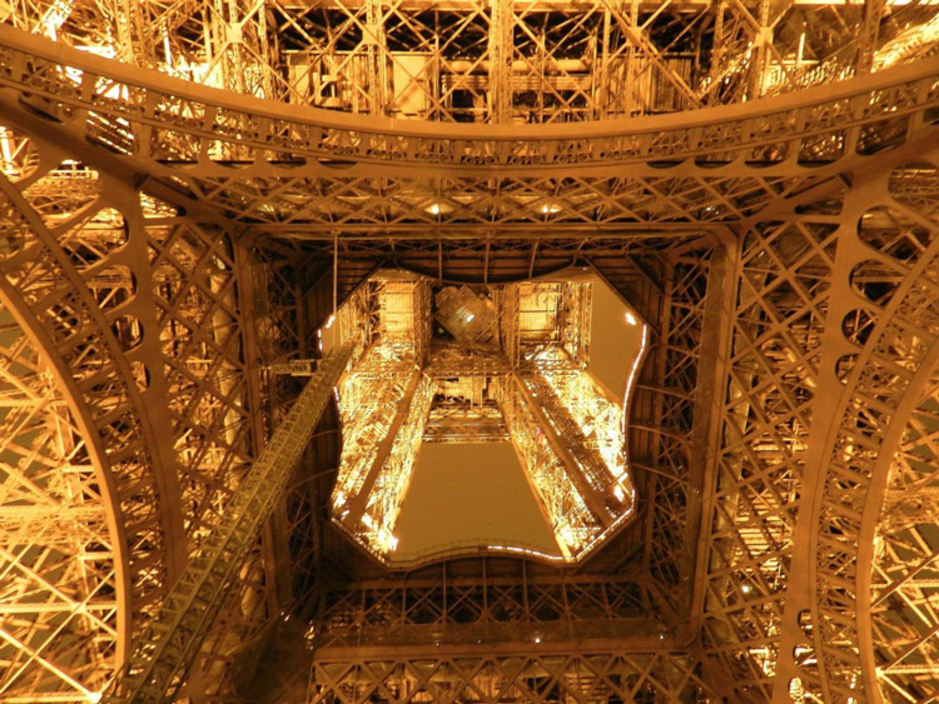  منطقه سبز تجاری پاریس / paris green business districtLes Deux Rives