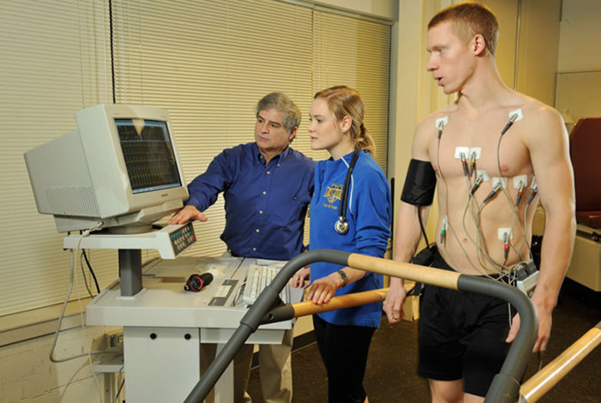 تست استرس تردمیل/treadmill stress tests