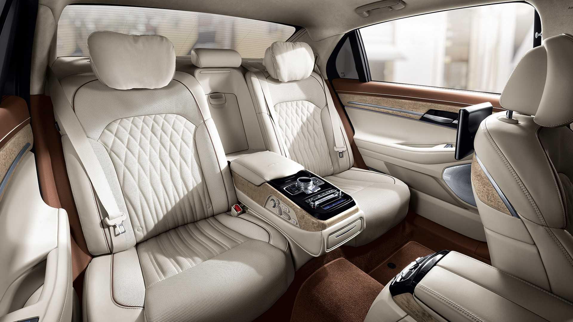 2020 Genesis G90 luxury sedan / سدان لوکس جنسیس جی 90