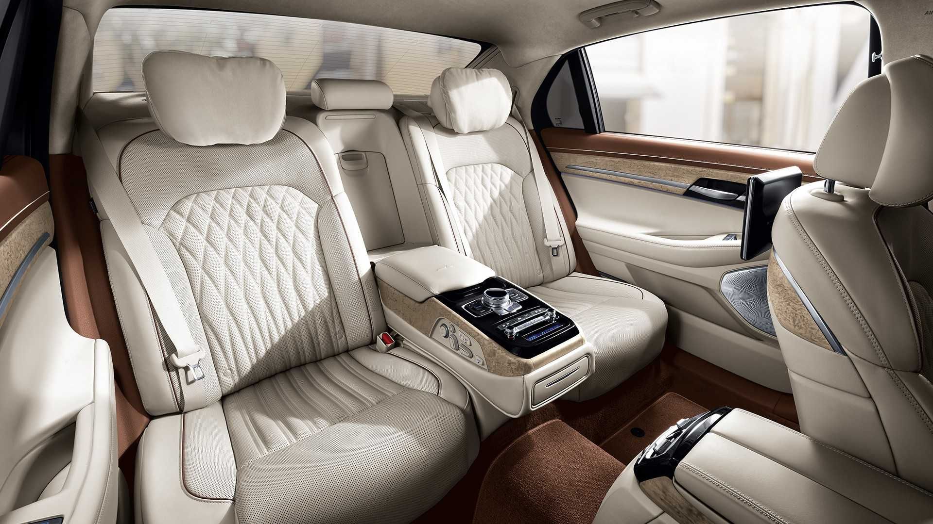 2020 Genesis G90 luxury sedan / سدان لوکس جنسیس جی 90