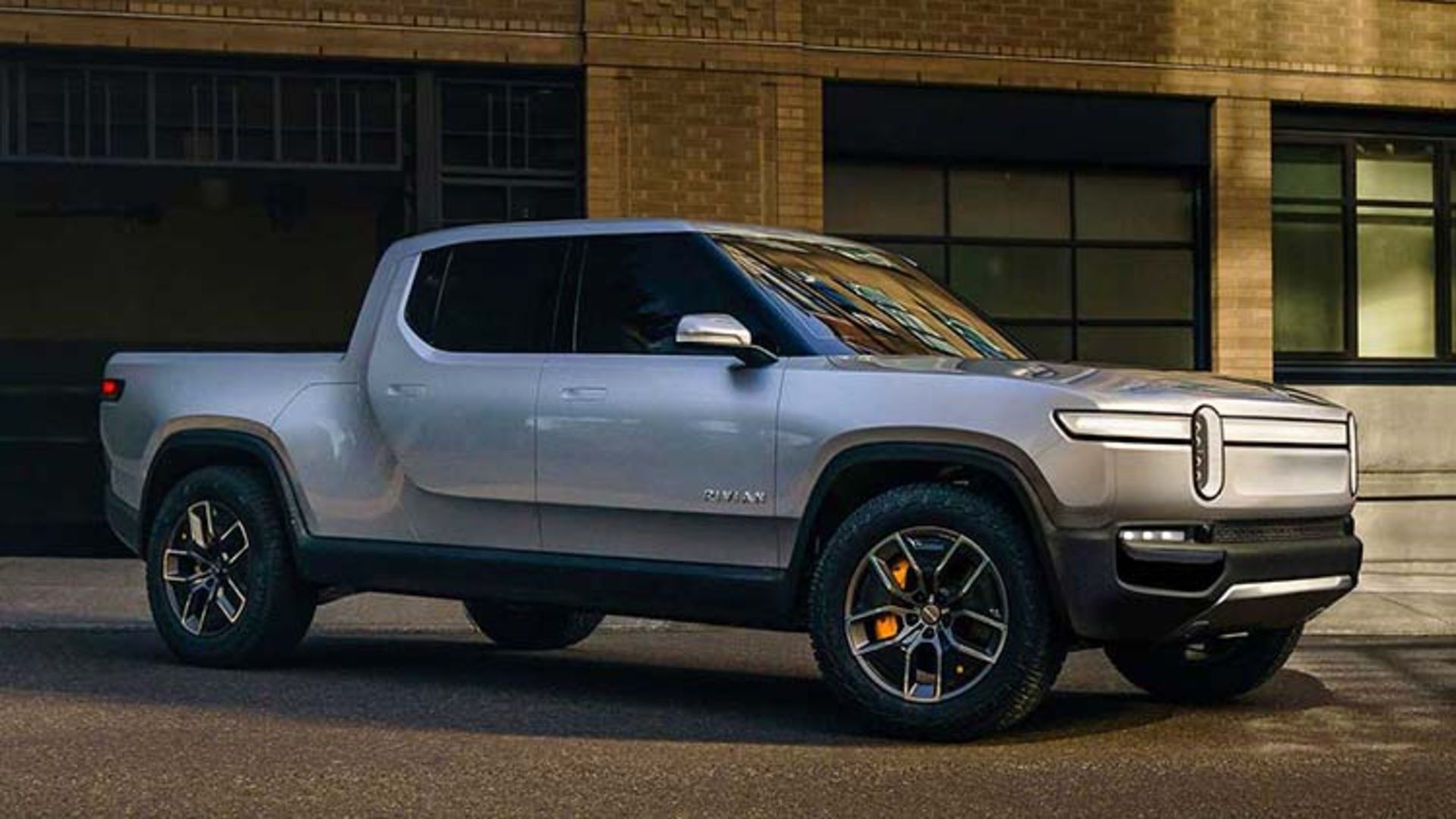 RIVIAN R1T / وانت ریوین