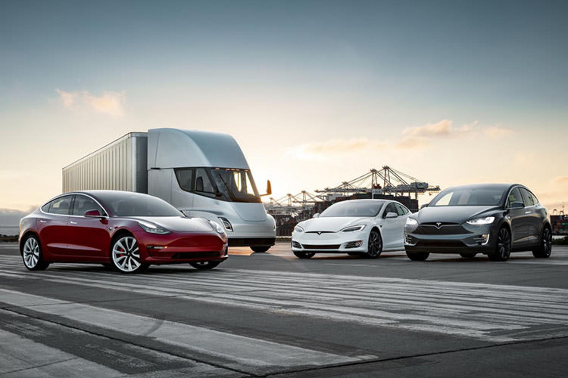 tesla / تسلا خودروی برقی