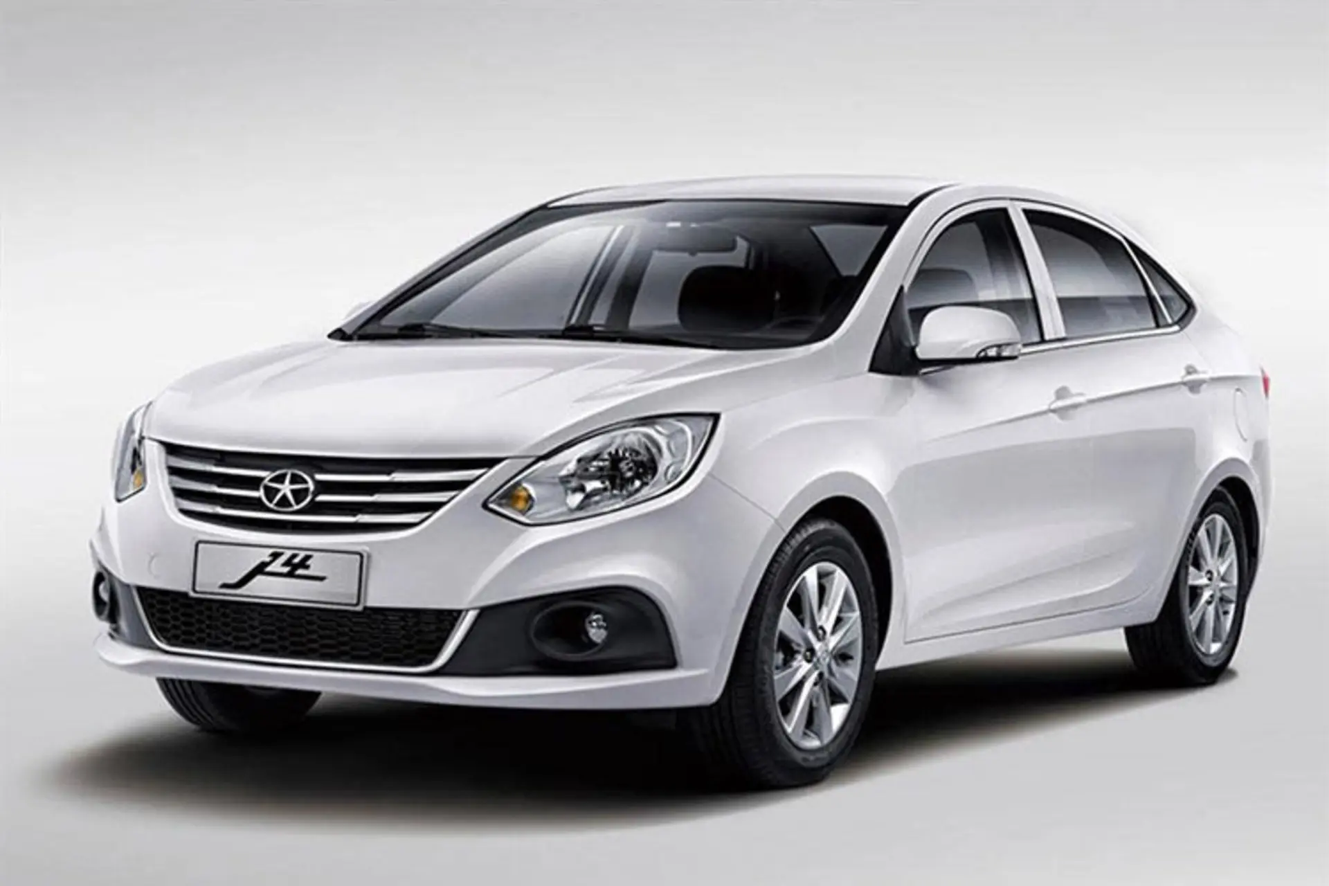 JAC J4 / جک جی ۴
