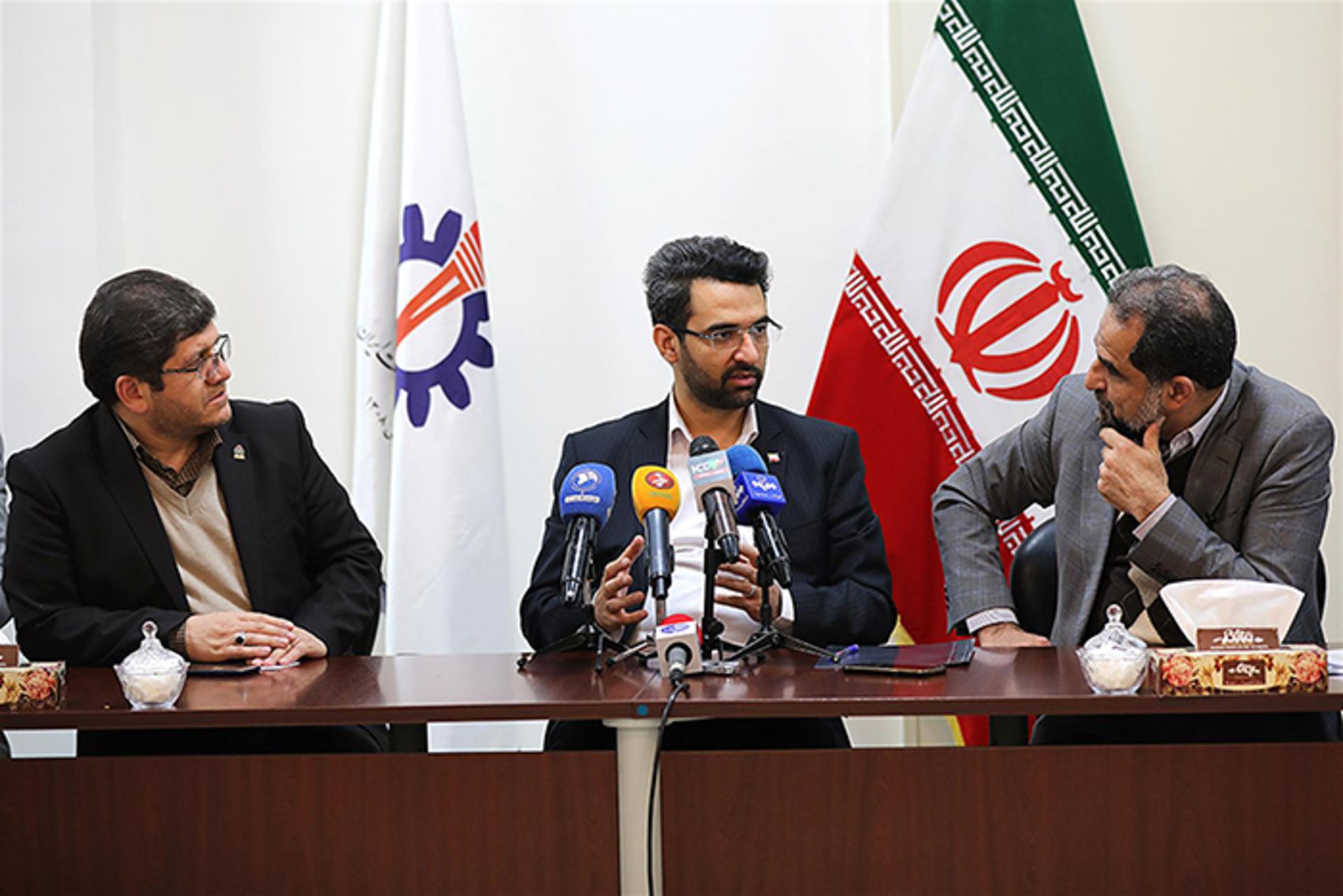 محمدجواد آذری جهرمی وزیر ارتباطات