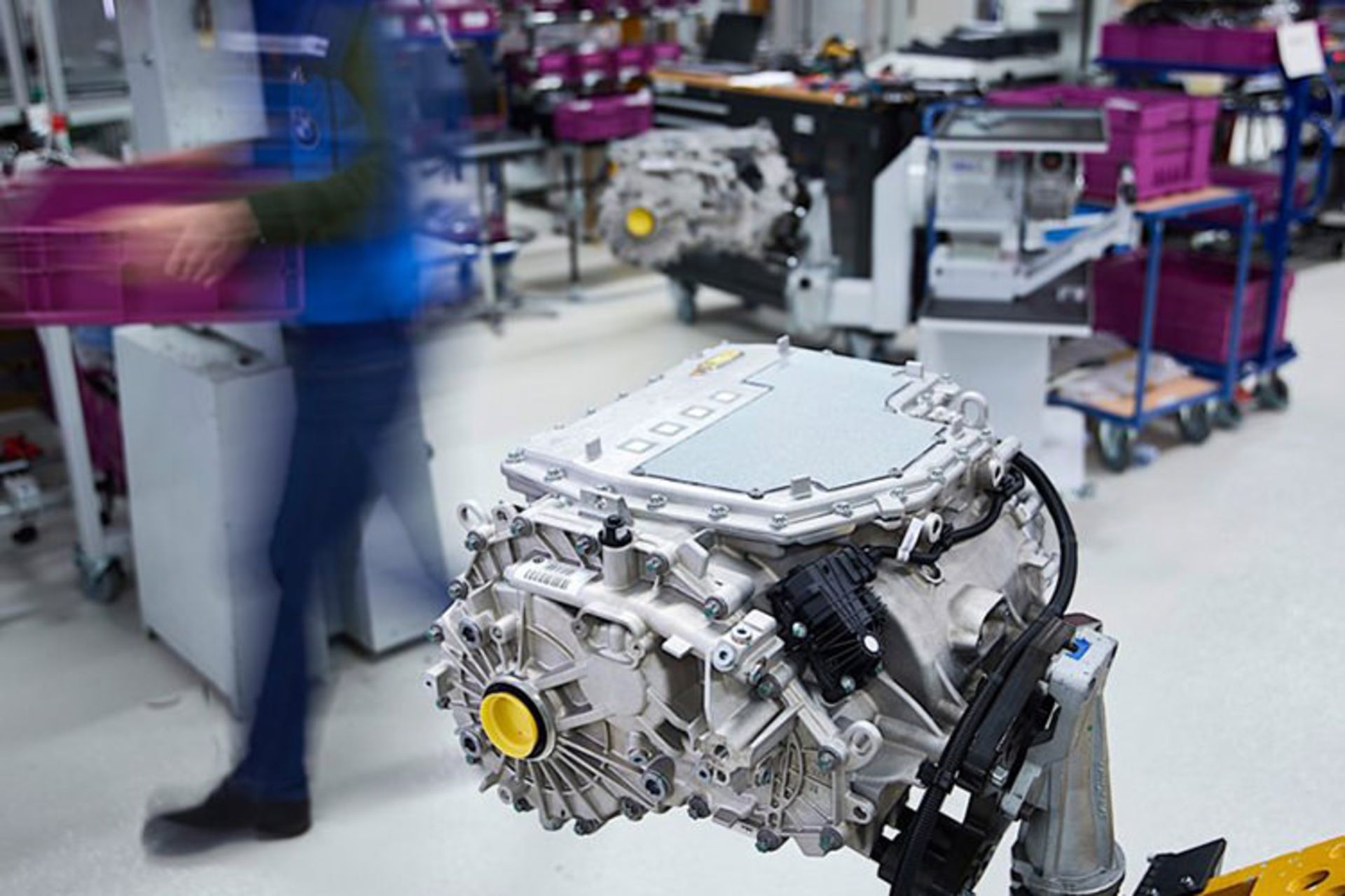 bmw / بی ام و خودروی الکتریکی