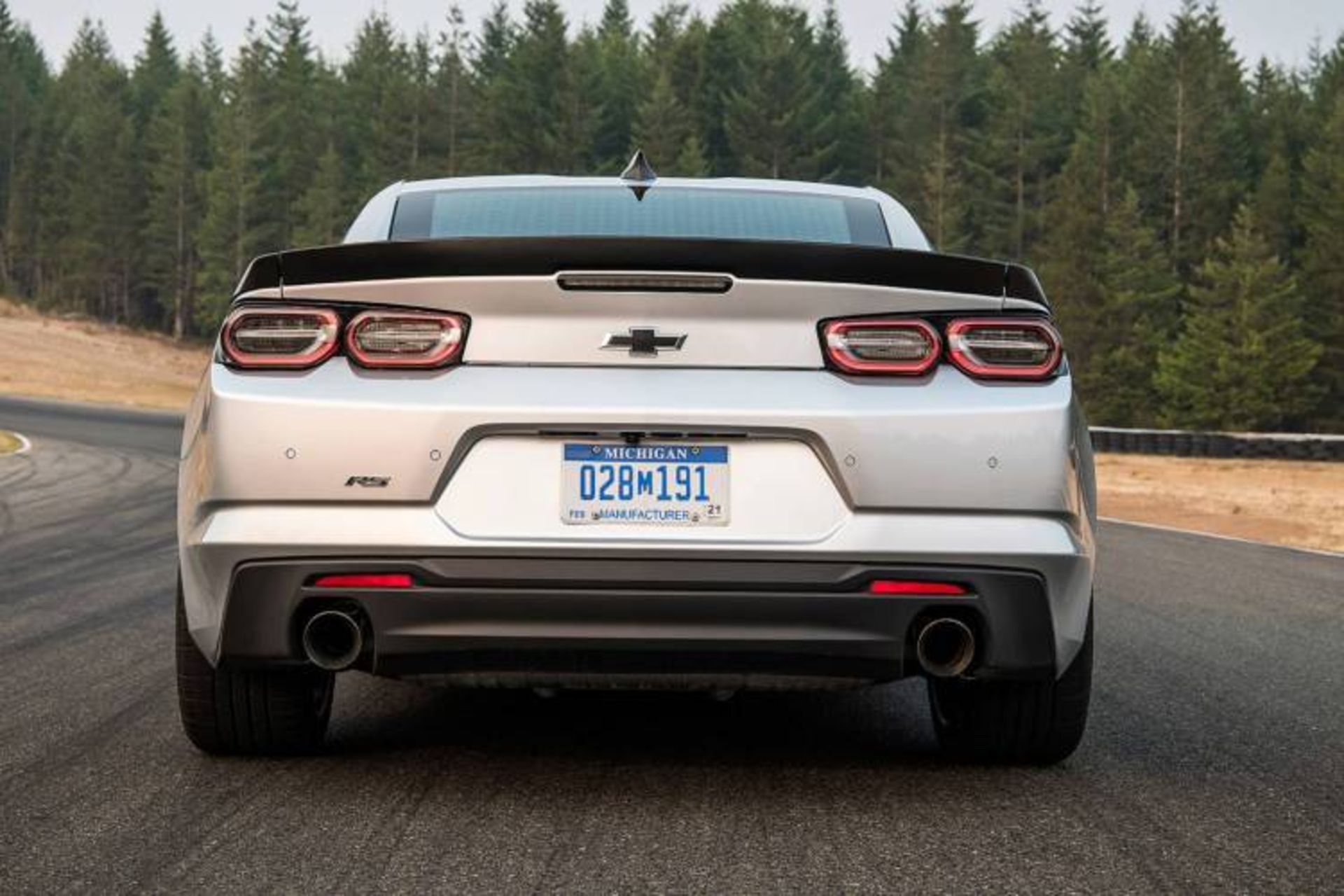 شورولت کامارو توربو 1LE