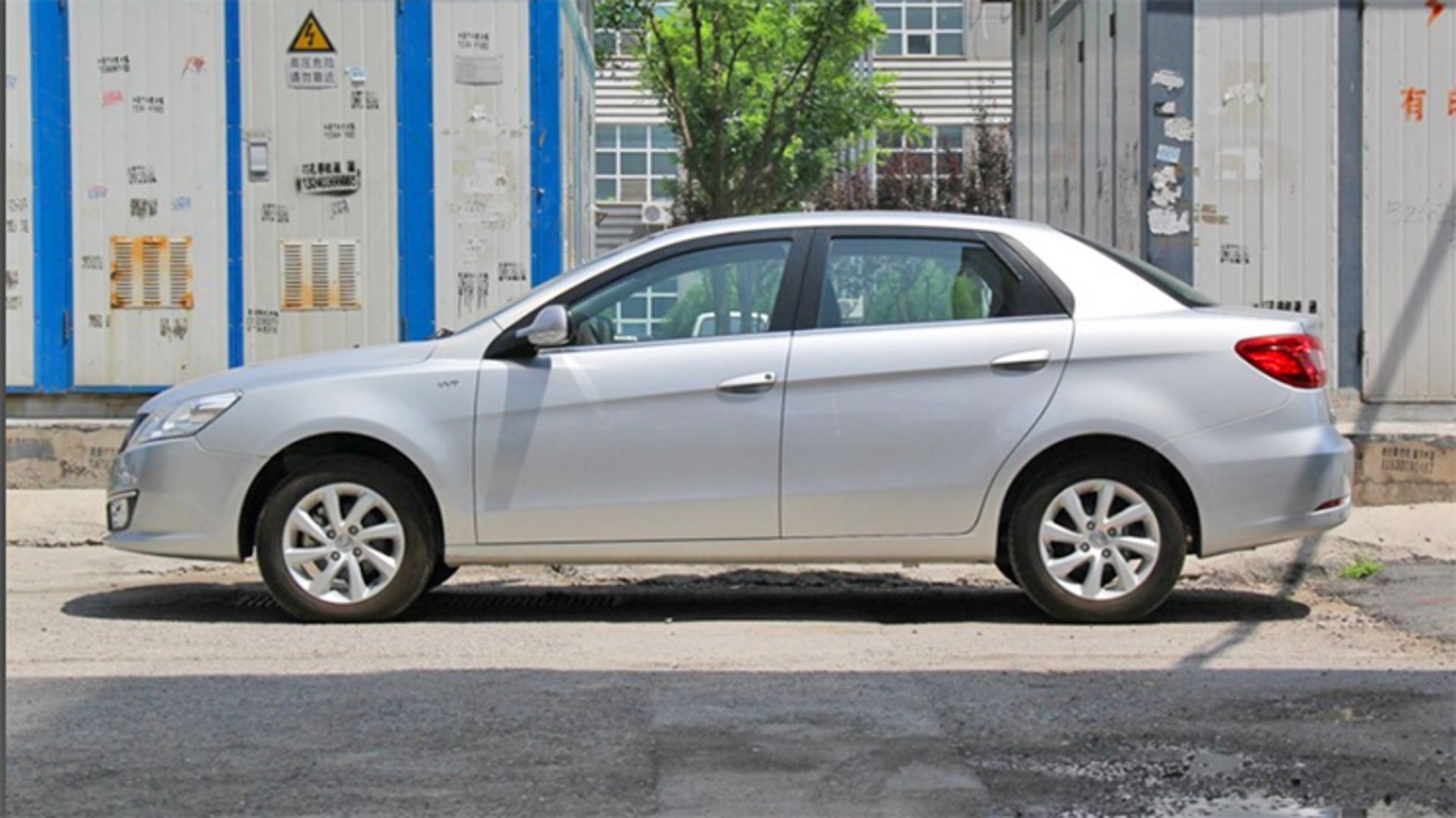 Dongfeng S30