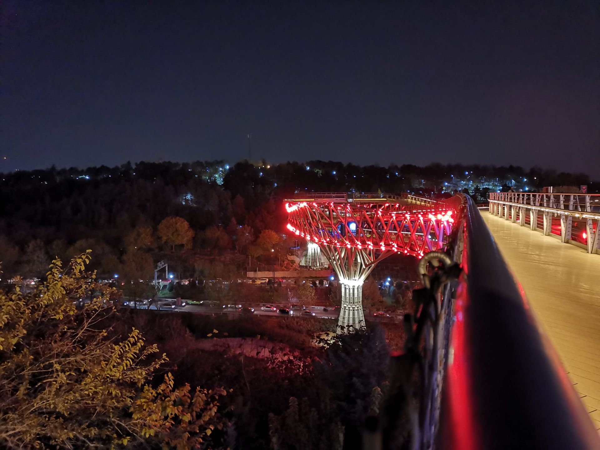 نمونه عکس میت ۲۰ - Night mode on