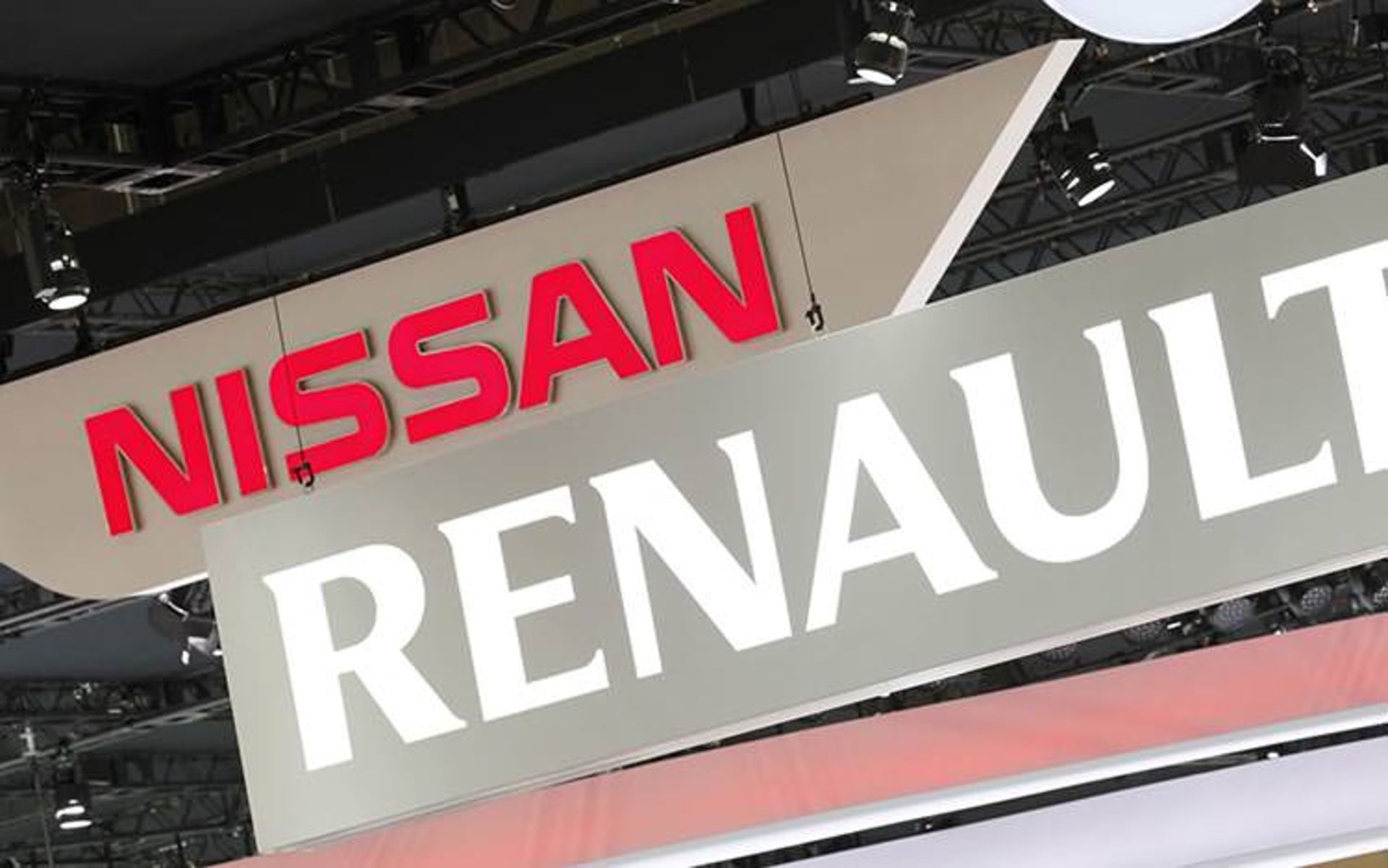 Nissan Renault Carlos Ghosn / رنو نیسان کارلوس گوسن