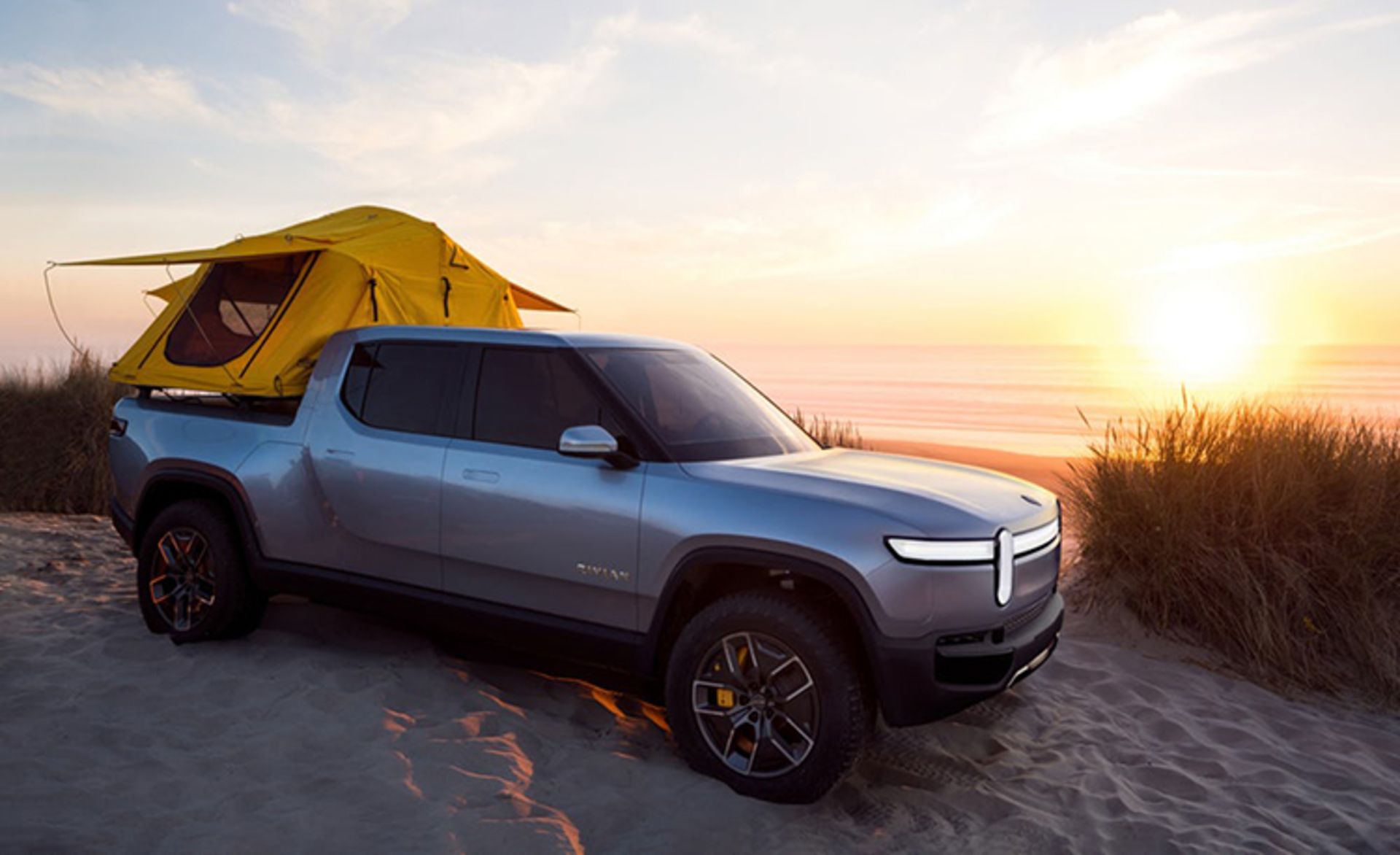 Rivian R1T electric pickup / وانت پیکاپ برقی ریوین 