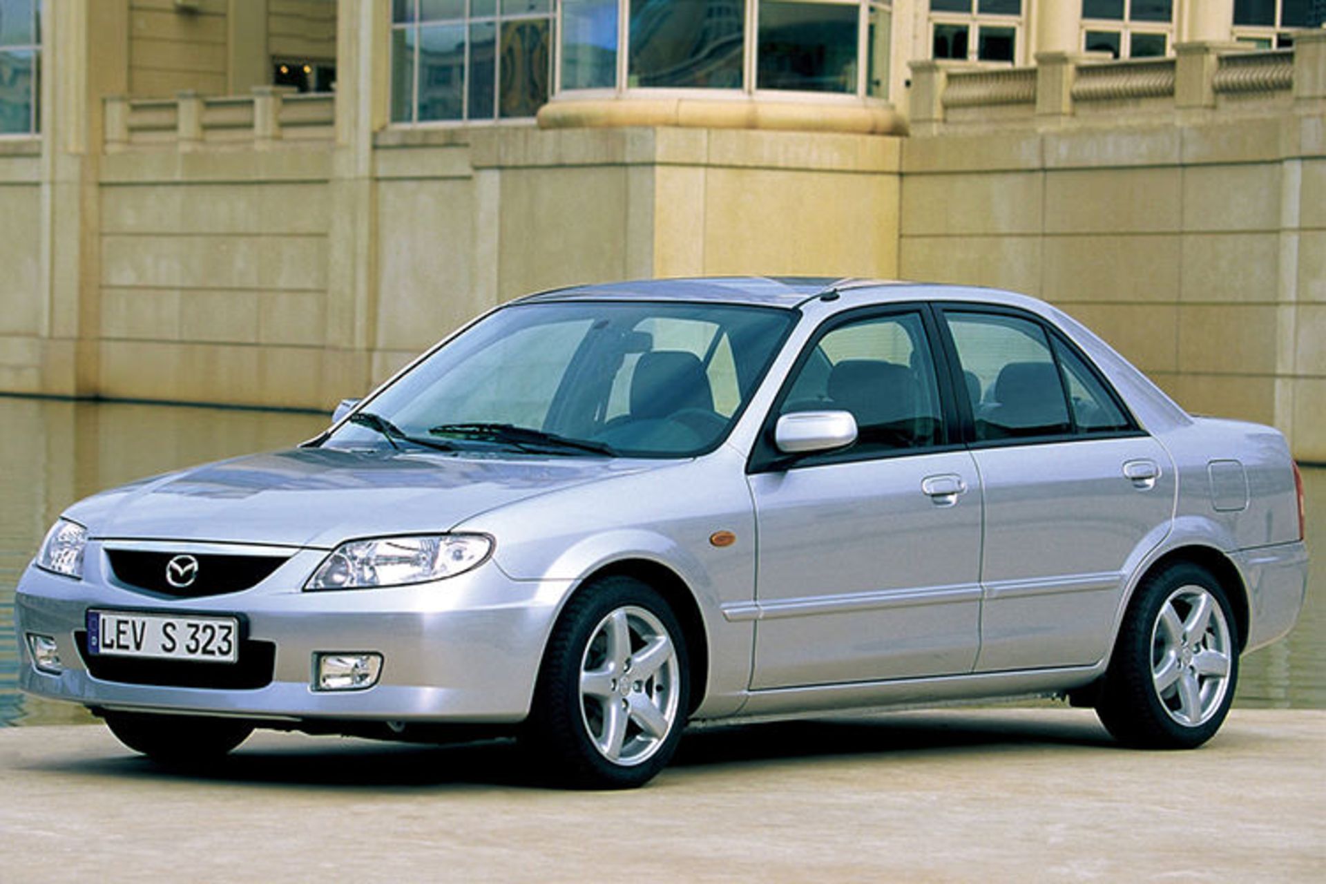 Mazda 323 Familia / مزدا 323 فامیلیا