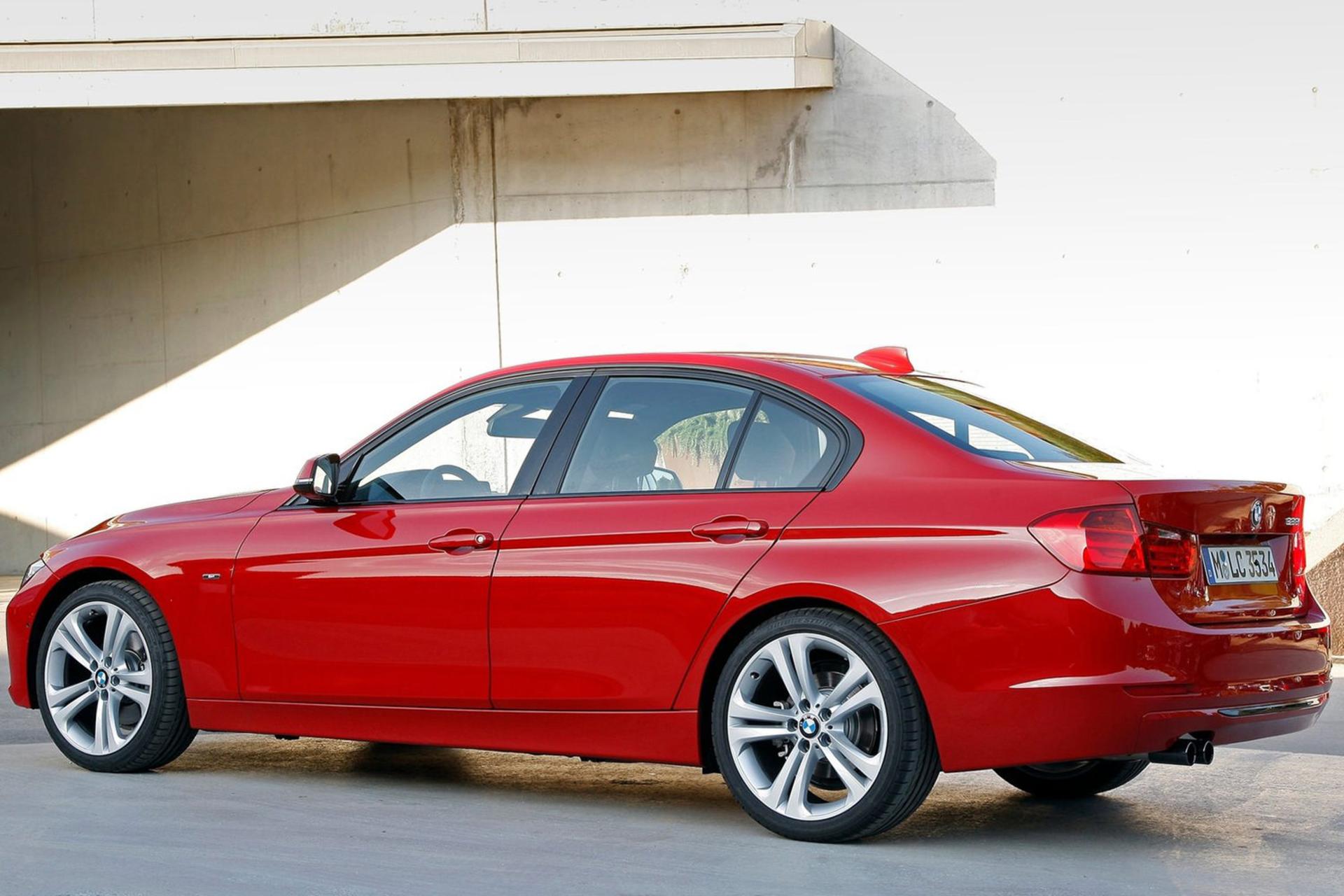 BMW 320i 2012 / بی ام و 320i مدل ۲۰۱۲