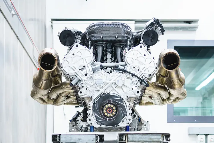 Aston Martin Valkyrie Engine / استون مارتین والکری