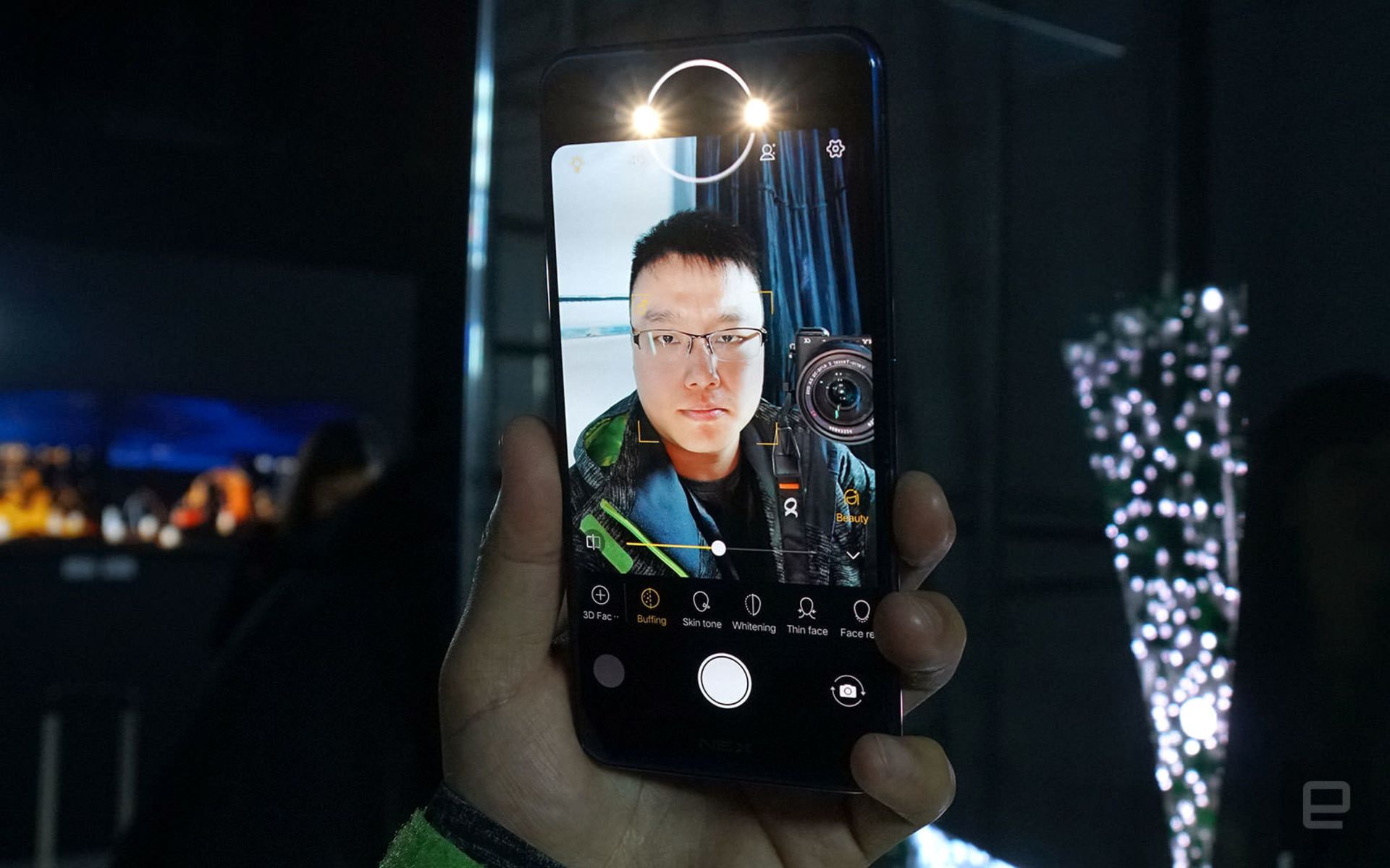 ویوو نکس دوال دیسپلی