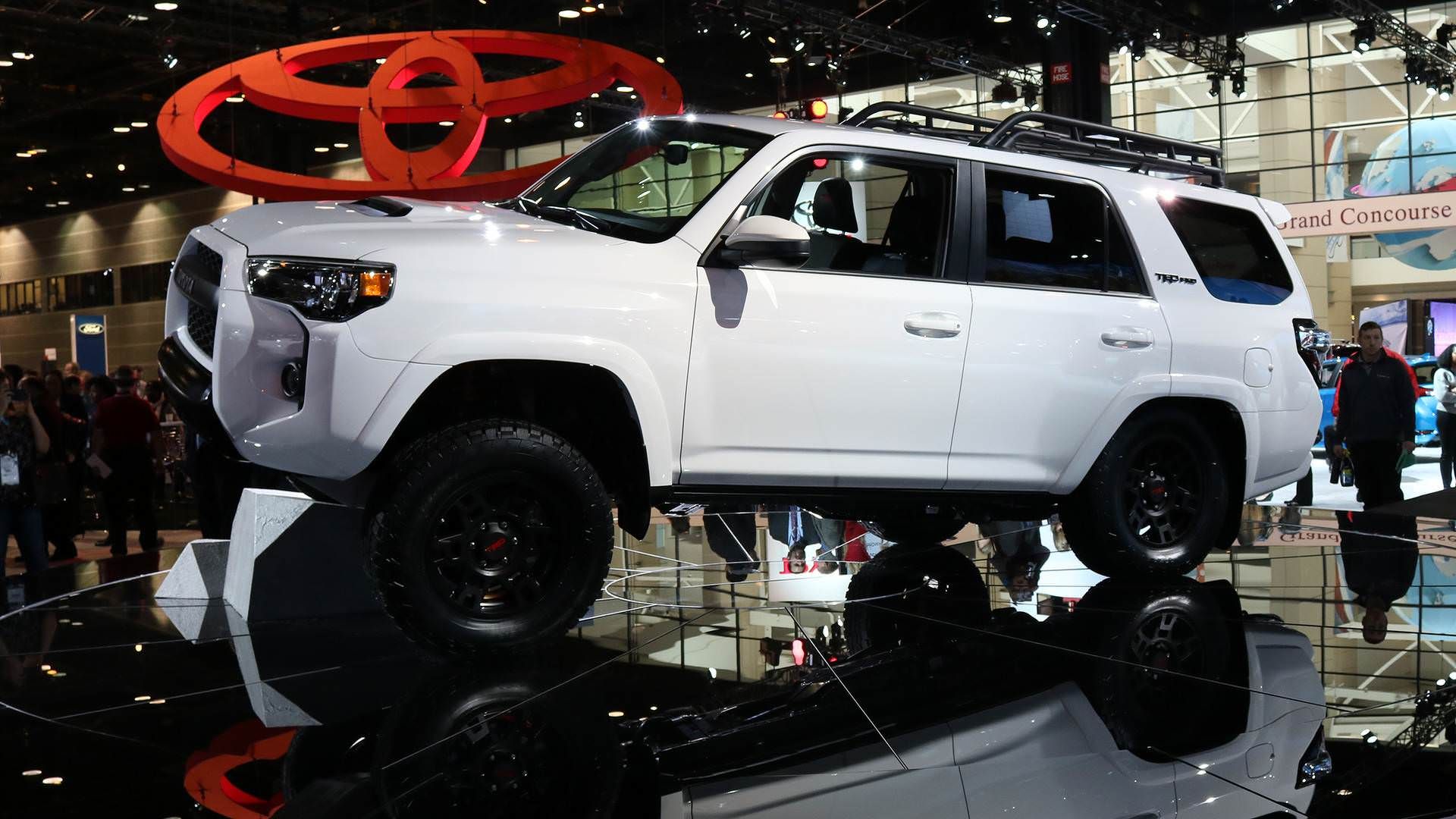 toyota 4runner 2019 / تویوتا 4رانر آف‌رود
