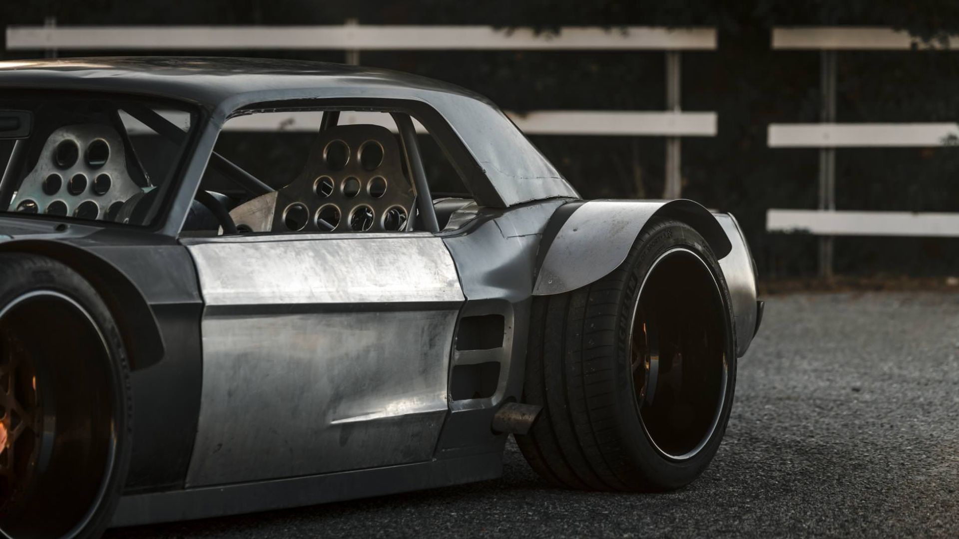 Ford Mustang / فورد موستانگ