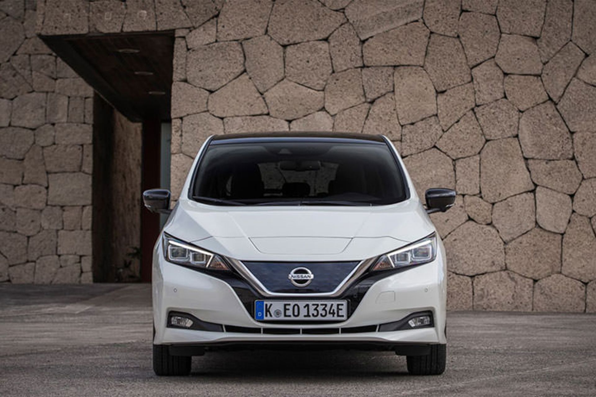 nissan leaf electric / خودروی الکتریکی نیسان لیف