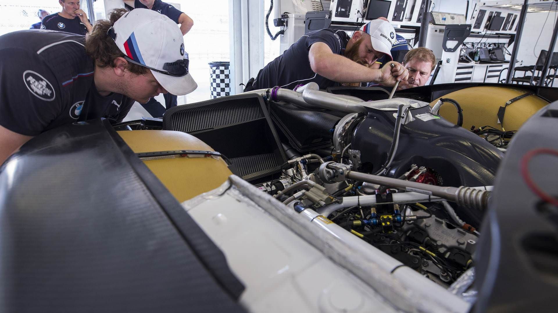 BMW M8 GTE / بی‌ام‌و