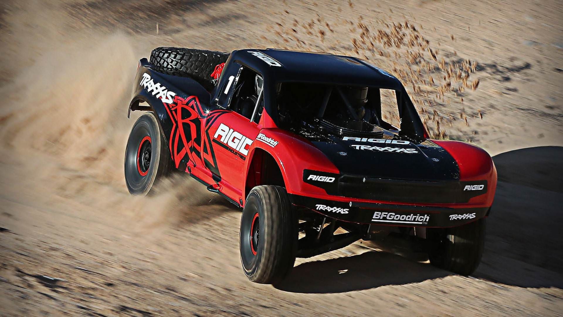 Unlimited Desert Racer Traxxas / خودروی مسابقه‌ای ترکسس