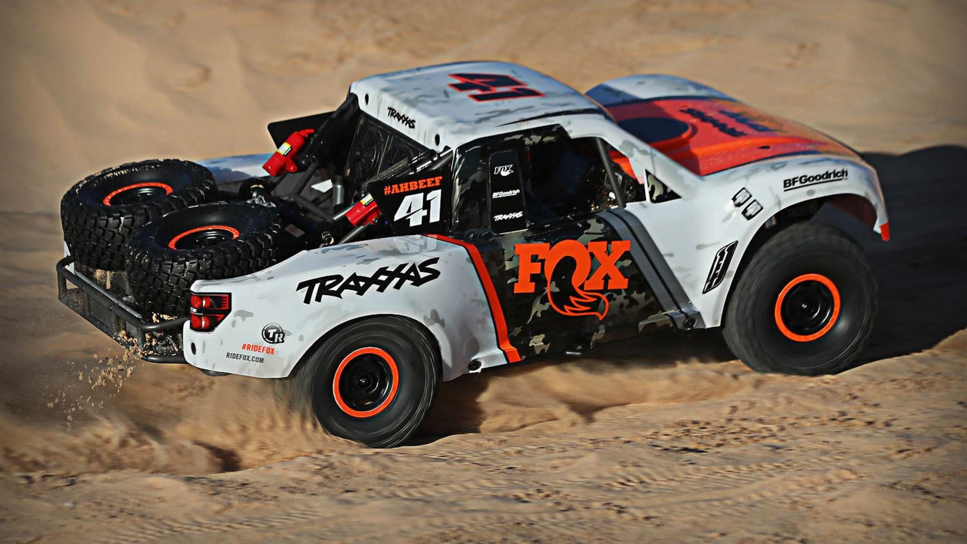 Unlimited Desert Racer Traxxas / خودروی مسابقه‌ای ترکسس
