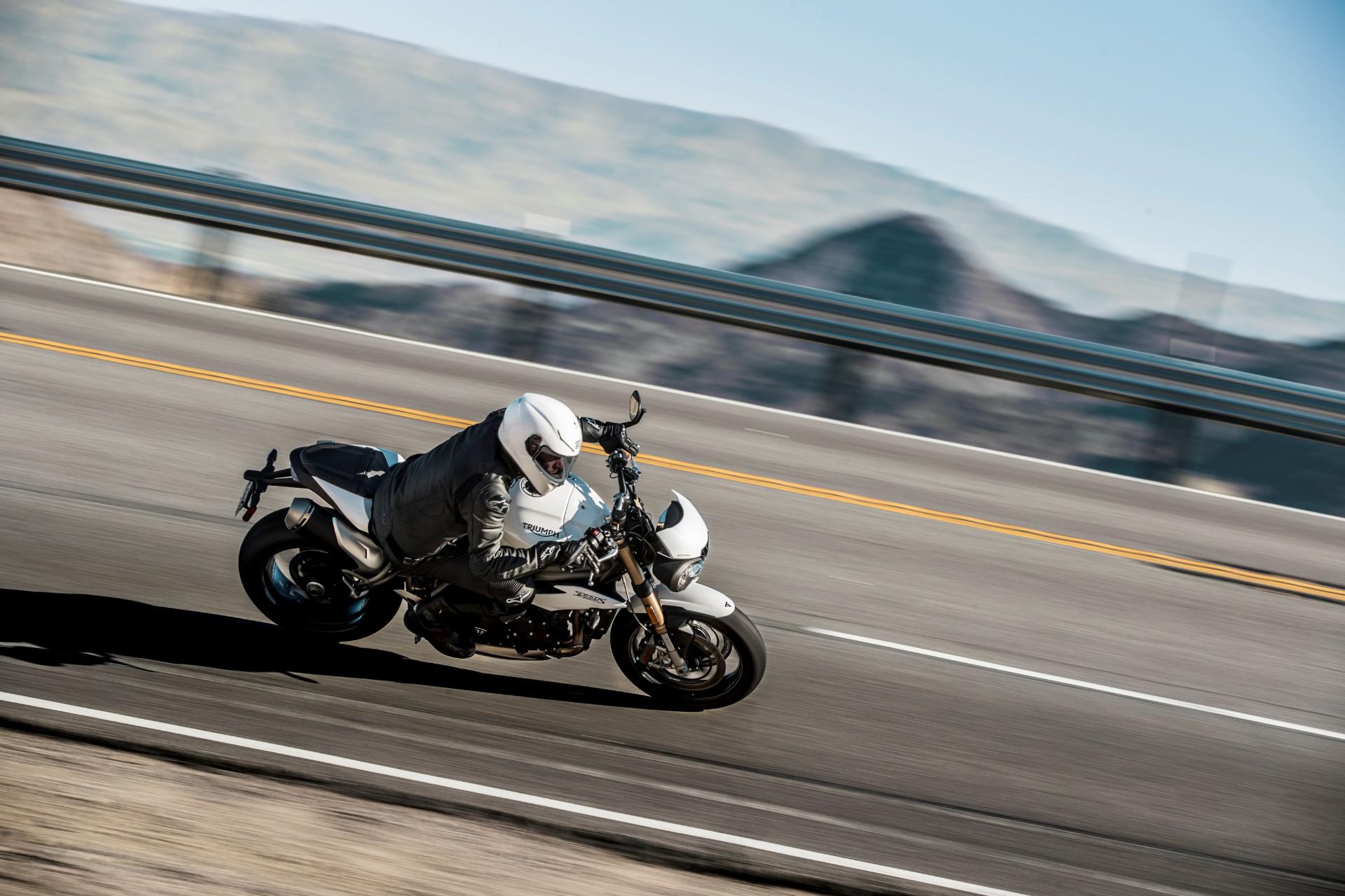 تریومف اسپید تریپل 2018 / Triumph Speed Triple S & RS