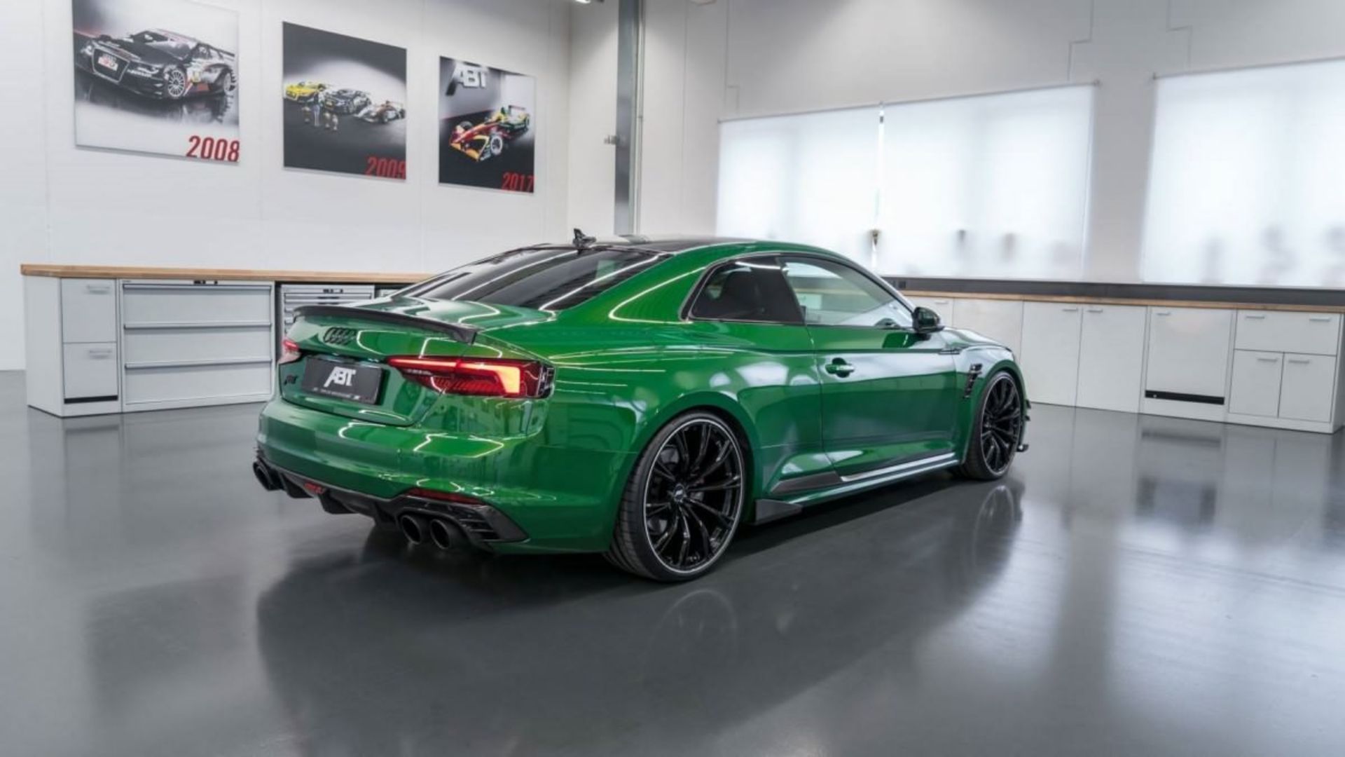 آئودی RS5-R