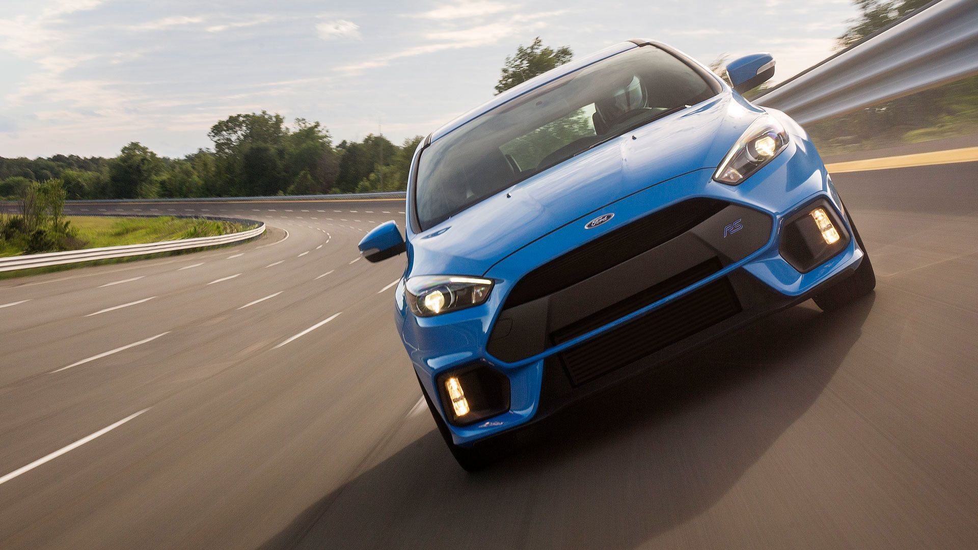 ford focus RS / هاچ‌بک فورد فوکوس RS