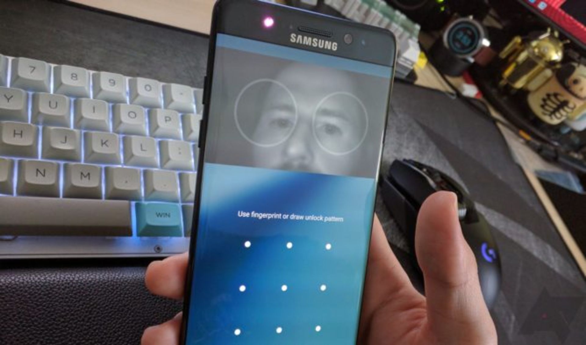 Samsung IRIS Scan