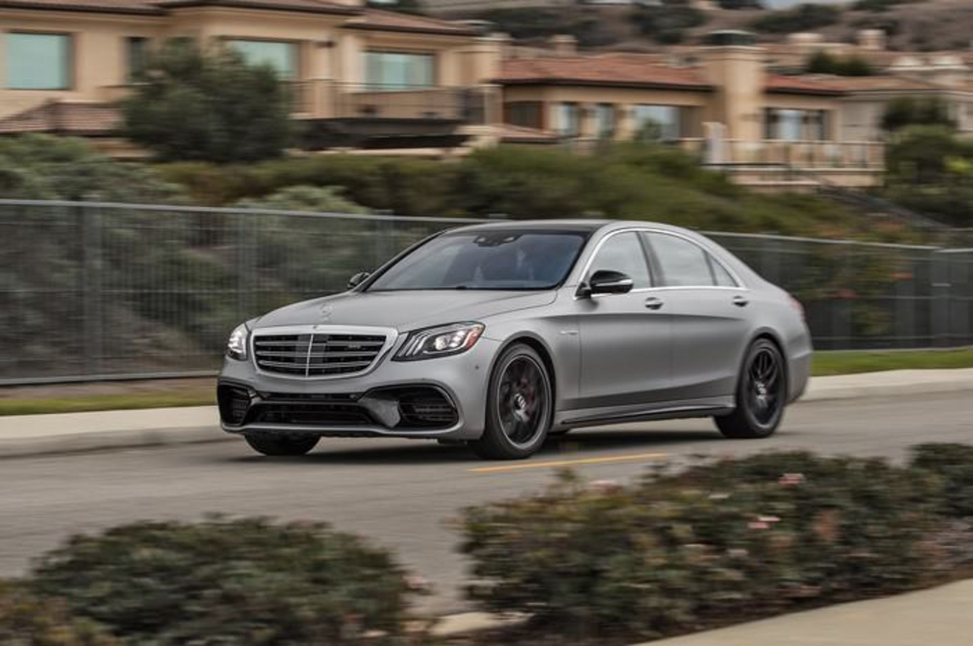 مرسدس AMG S63