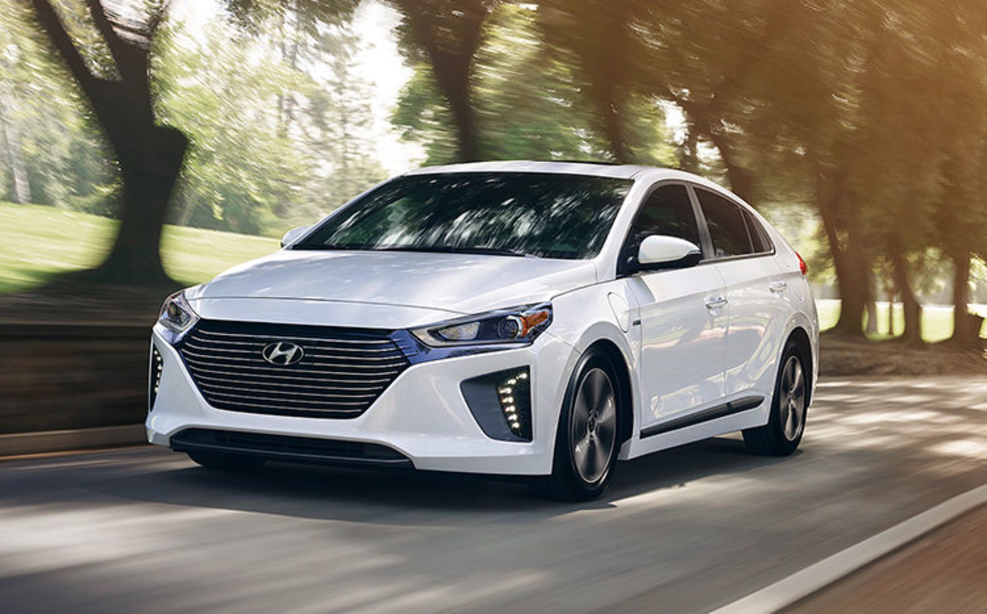 هیوندای آیونیک / Hyundai Ioniq