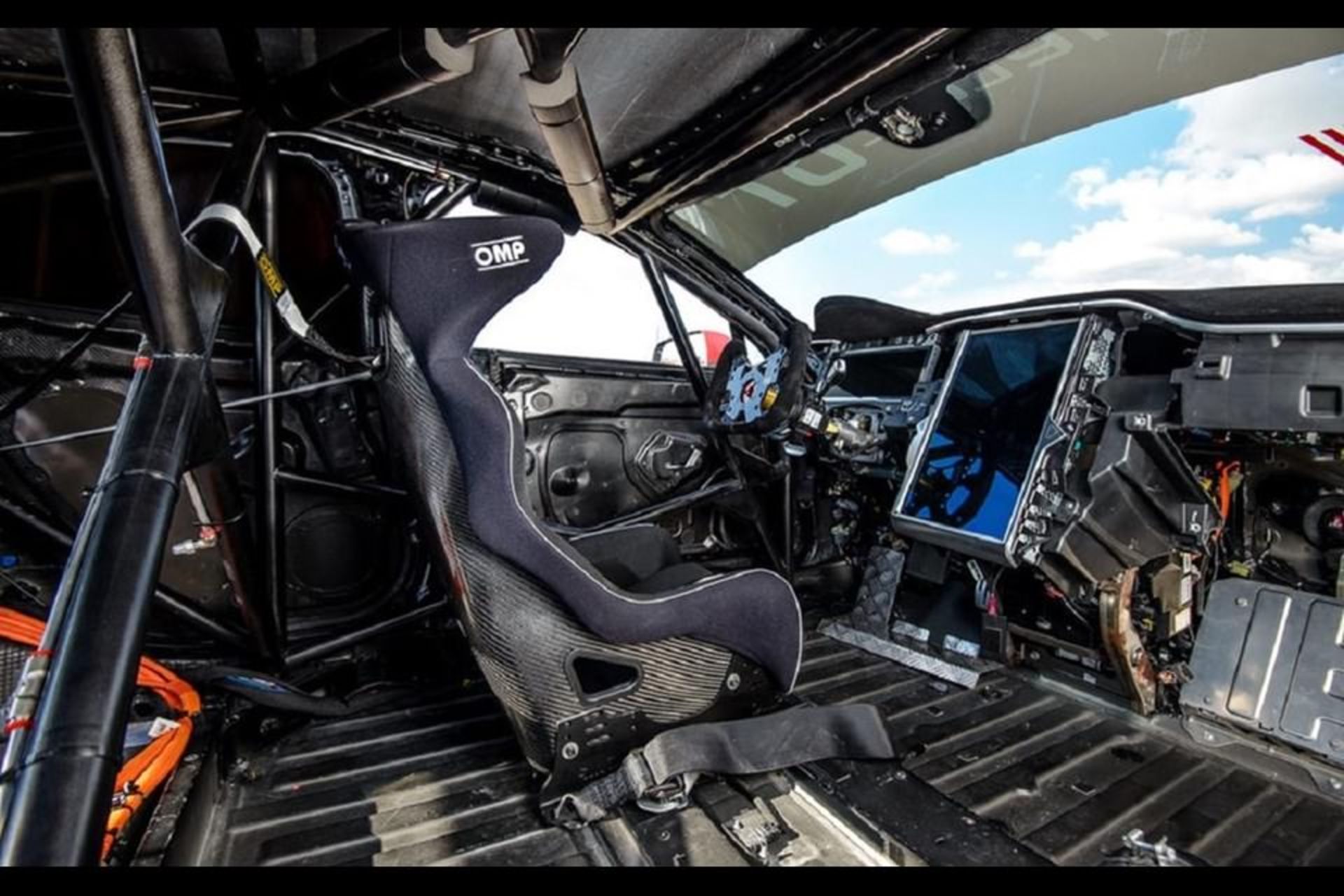 مسابقات تسلا مدل S P100D